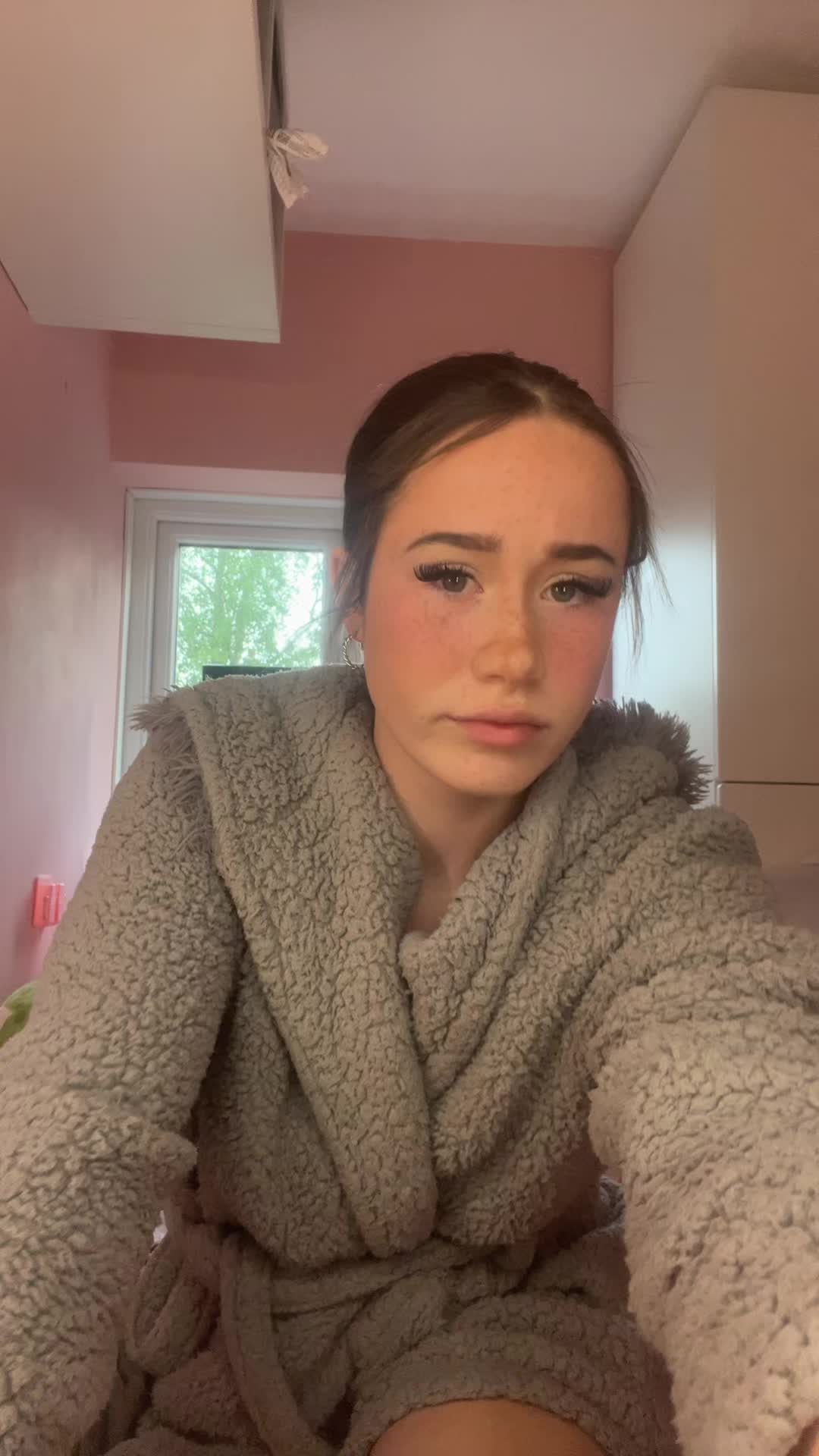@𝐦𝐢𝐚-𝐦𝐨𝐨👑🤎