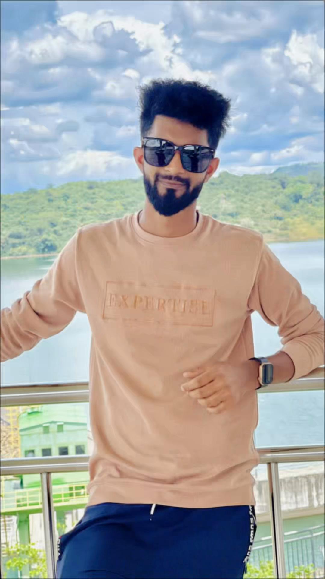 @🕸️Praveen🤟