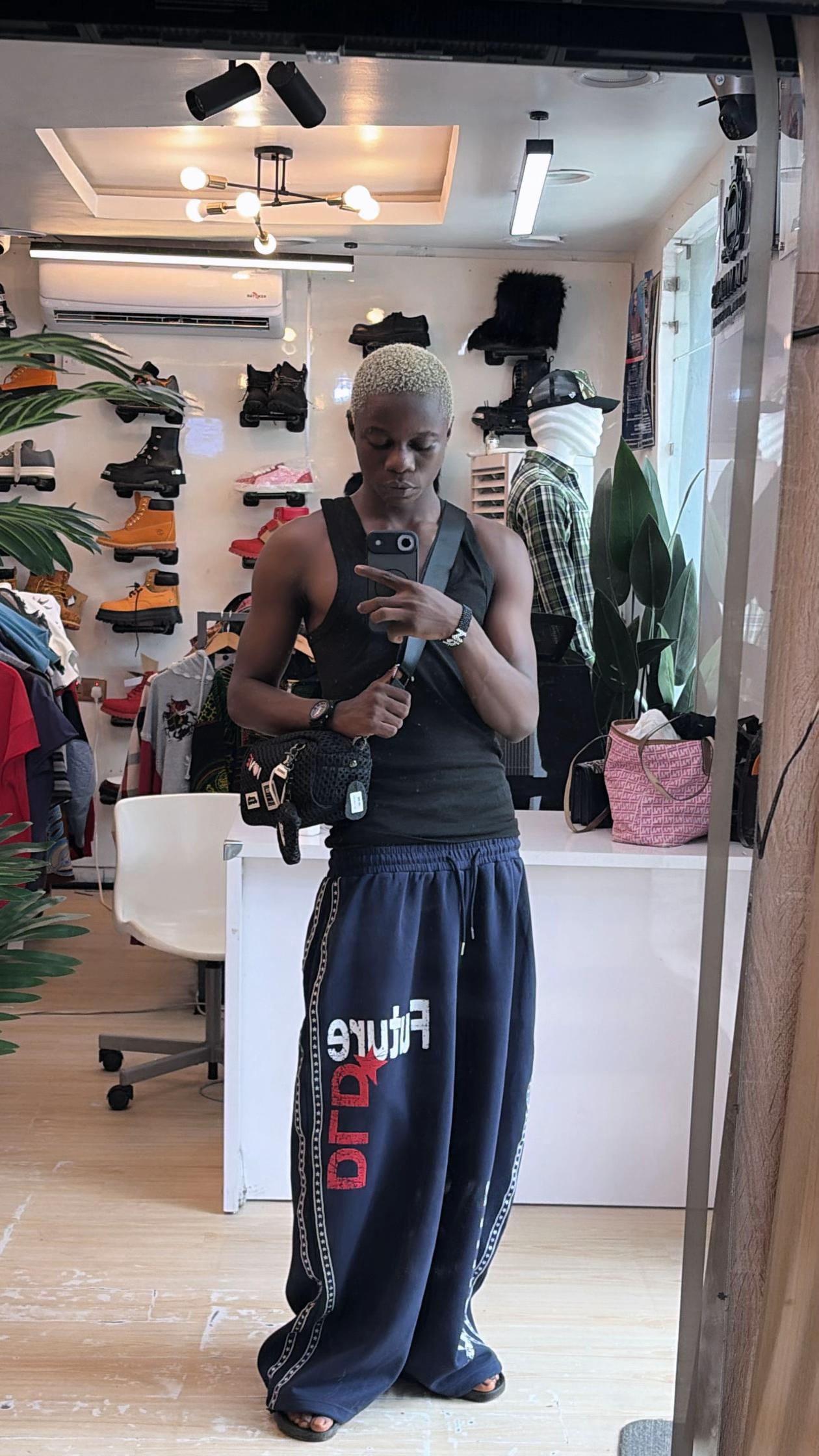 @KUNLE🤍✨