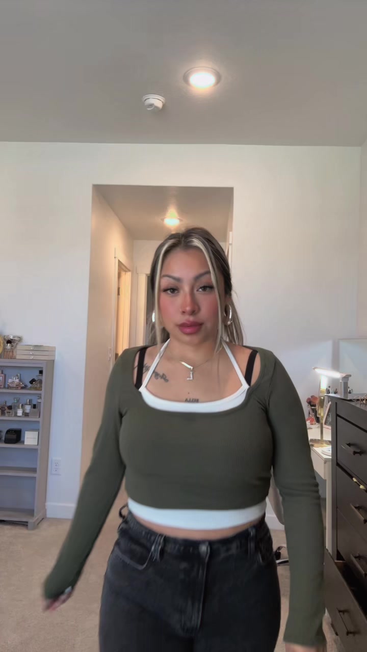 @Lizz_Escobar🍒