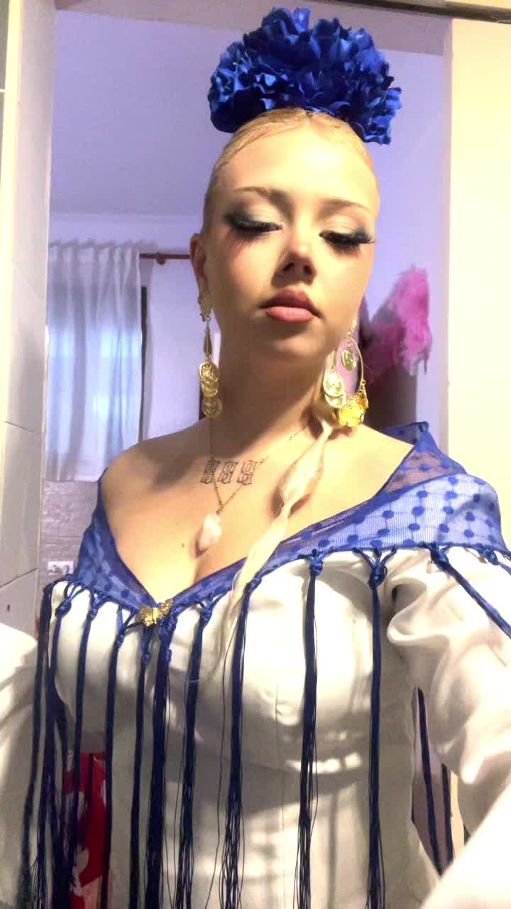 @888
