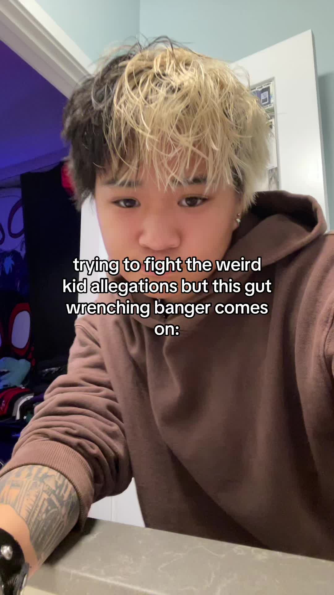 @♱