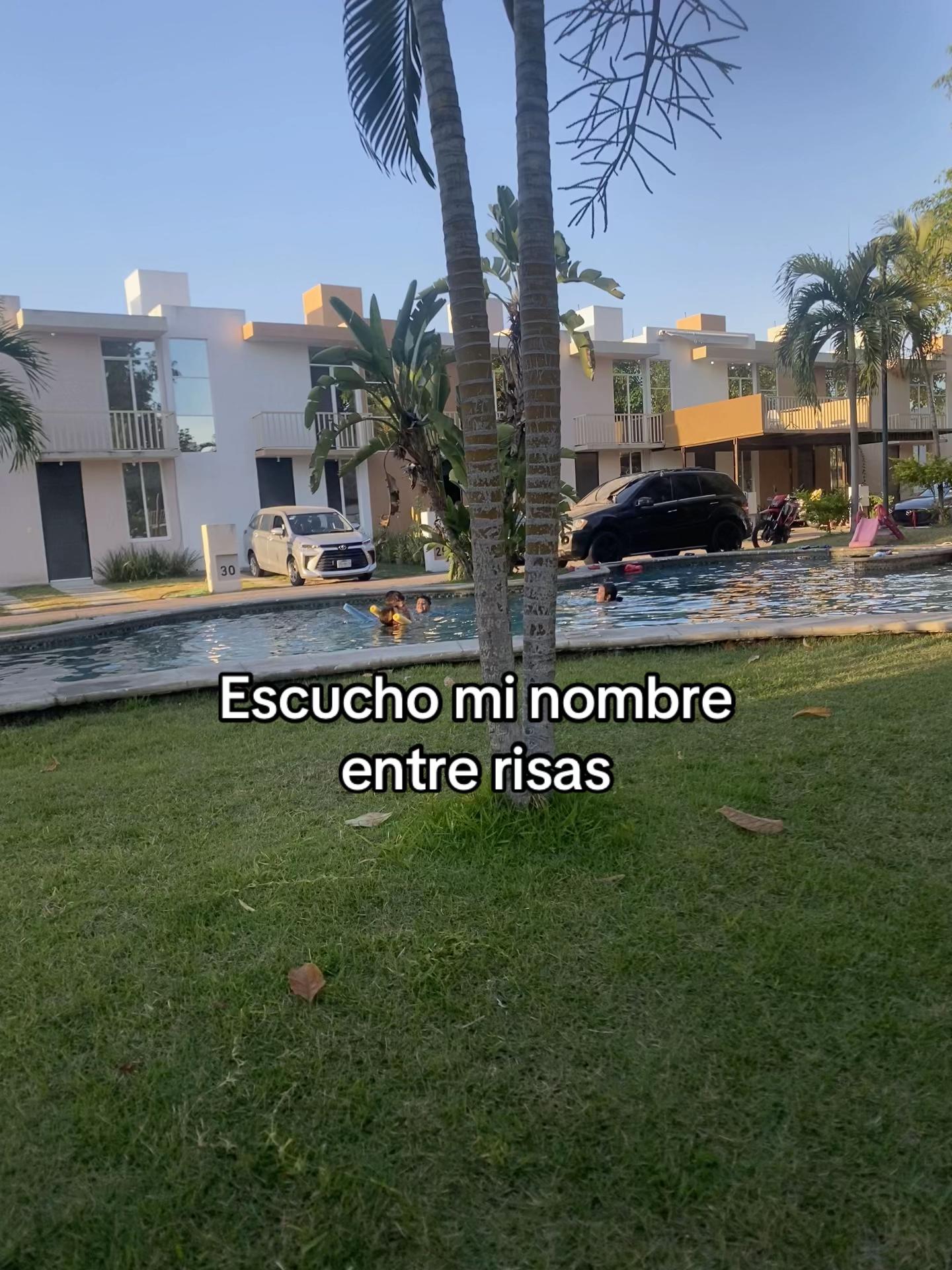 @Areli