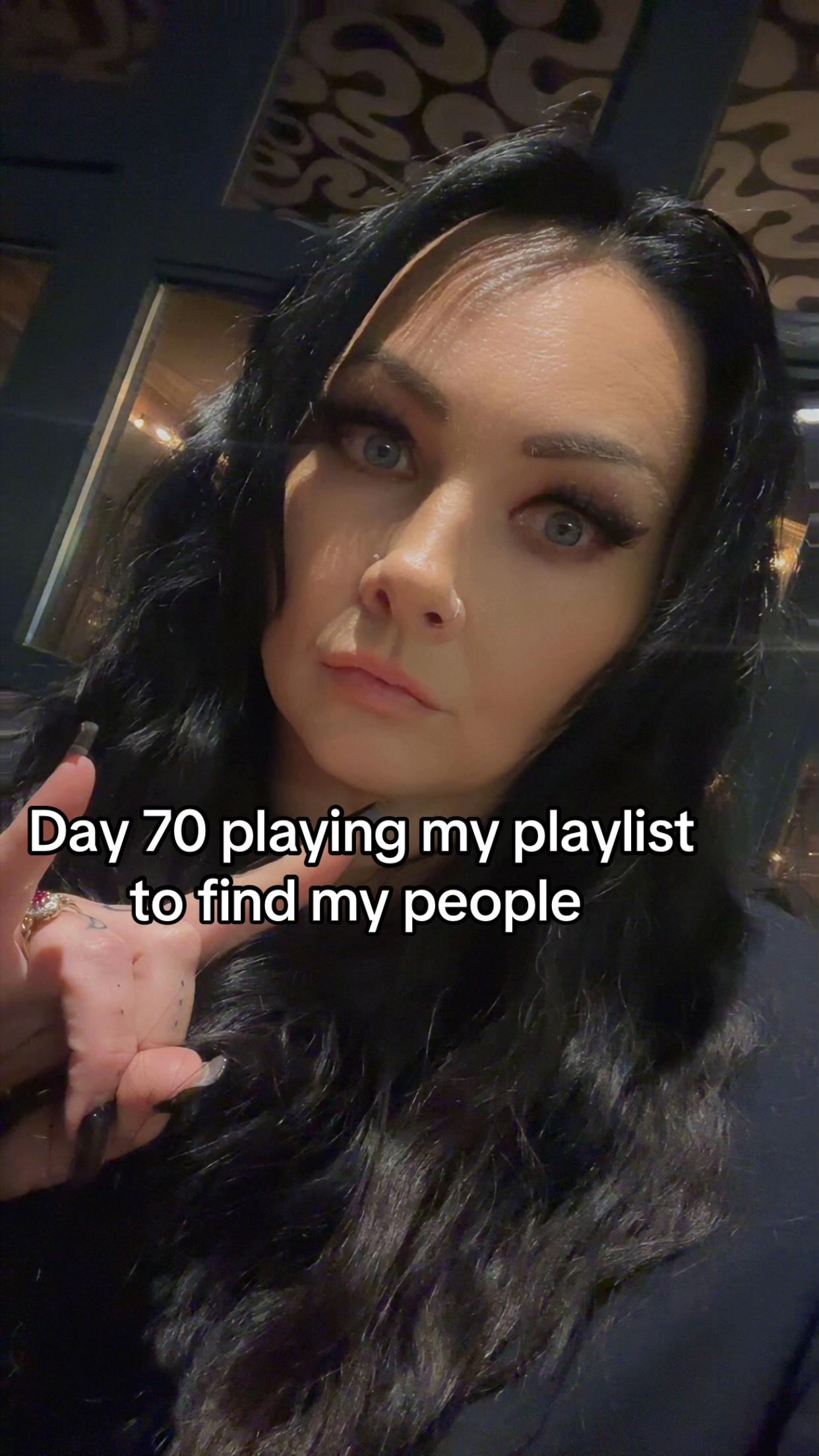 @Zobes 🦇🖤🖤🦇
