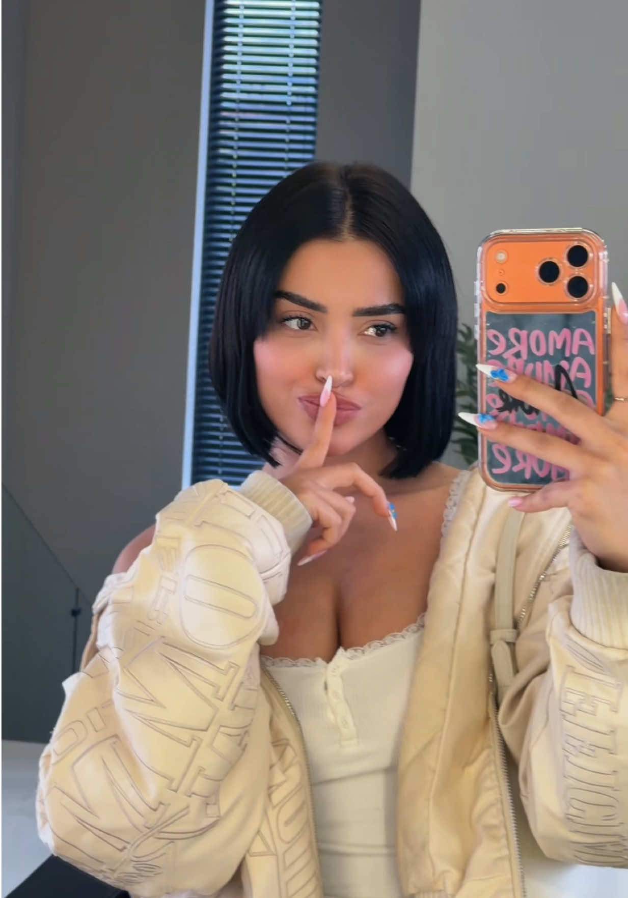 @ANISA VESELI 🎀