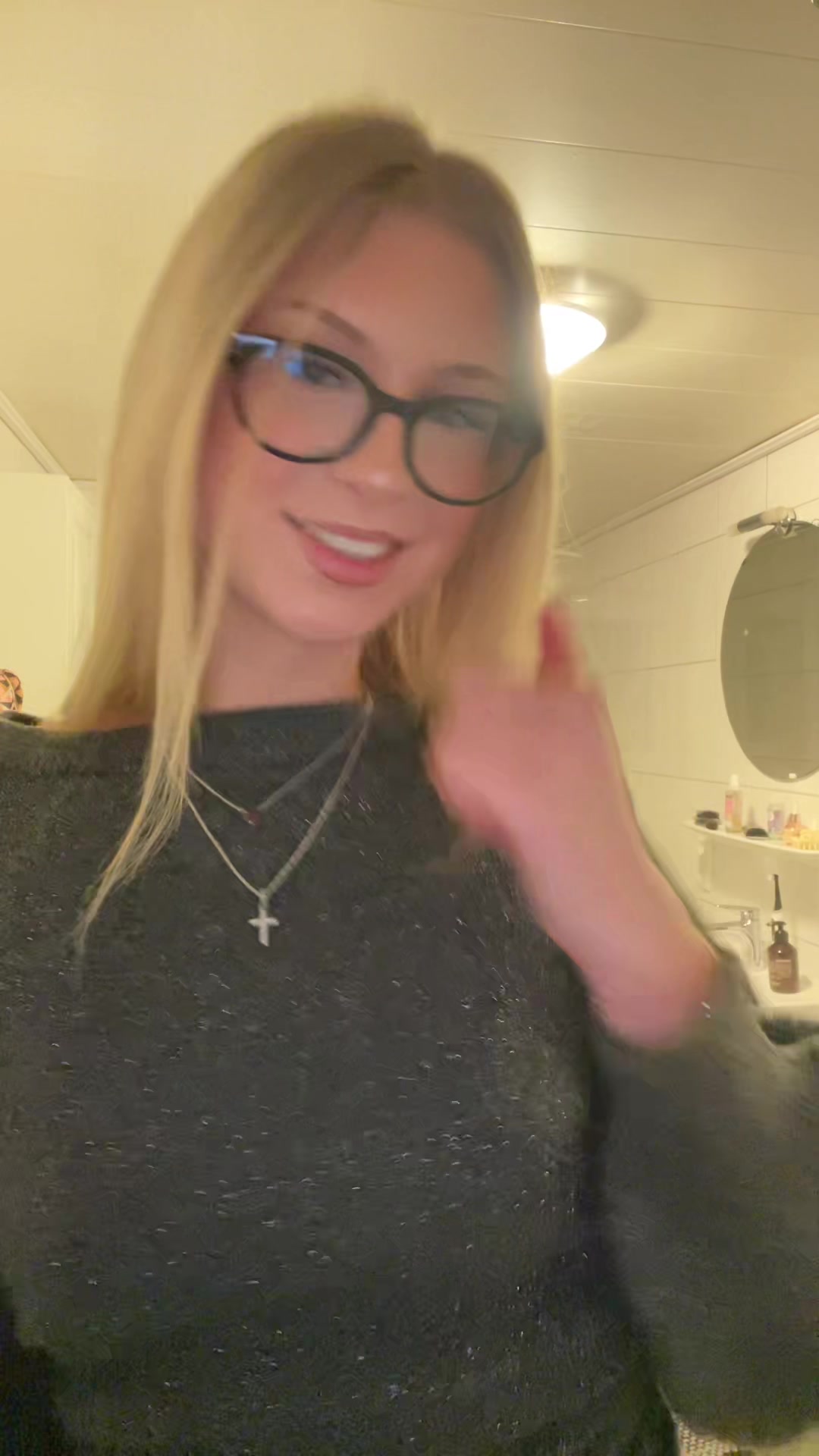 @𝐸𝓂𝓂𝒶 🪩🥂🌸