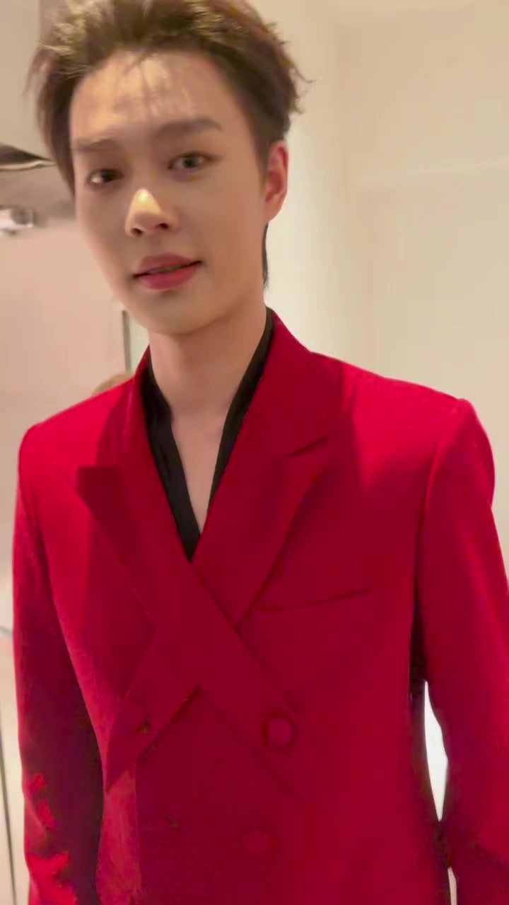 @🐬Trần Nguyễn Kiến B&igrave;nh ❤️