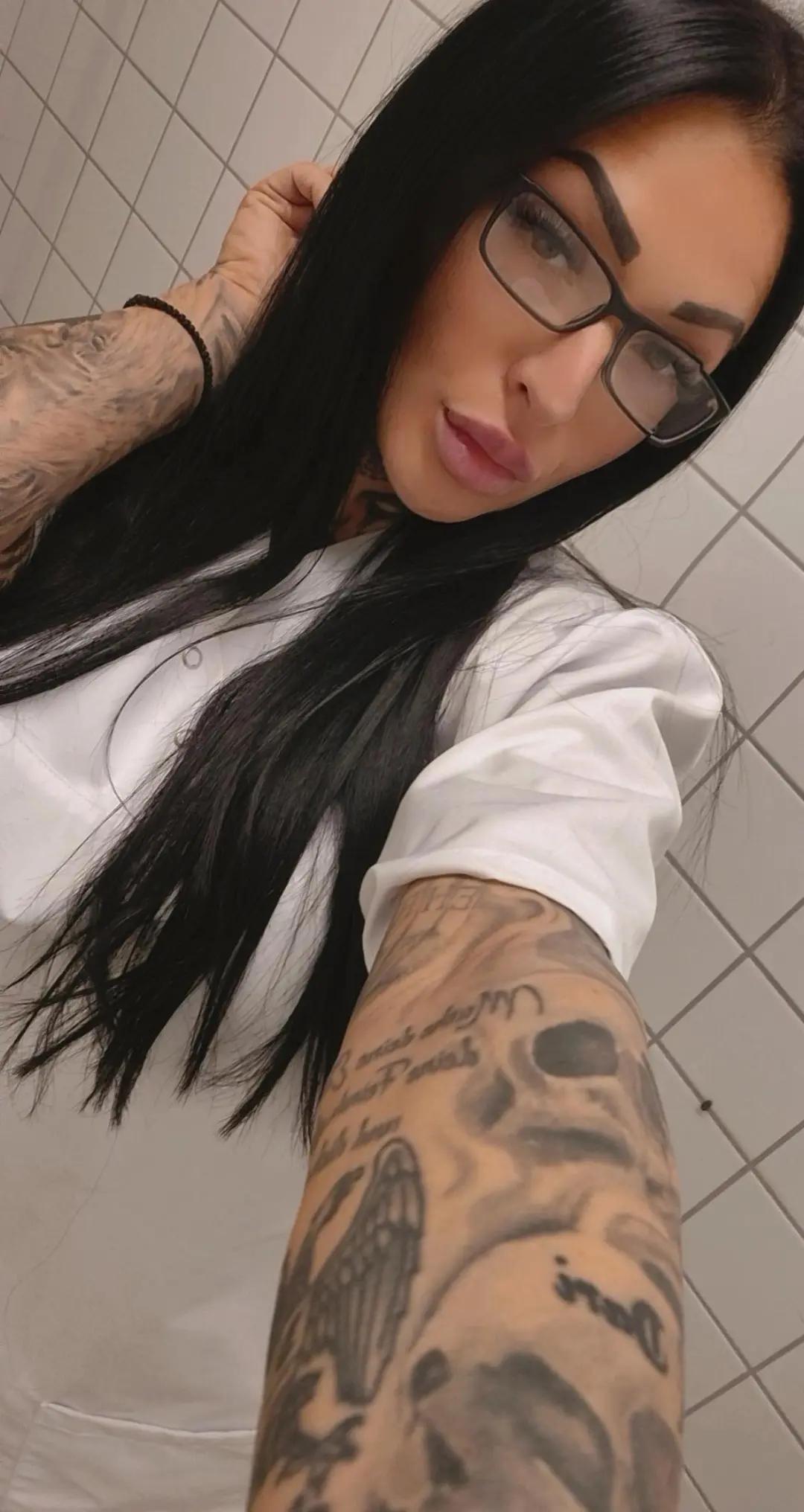 @Beniken93