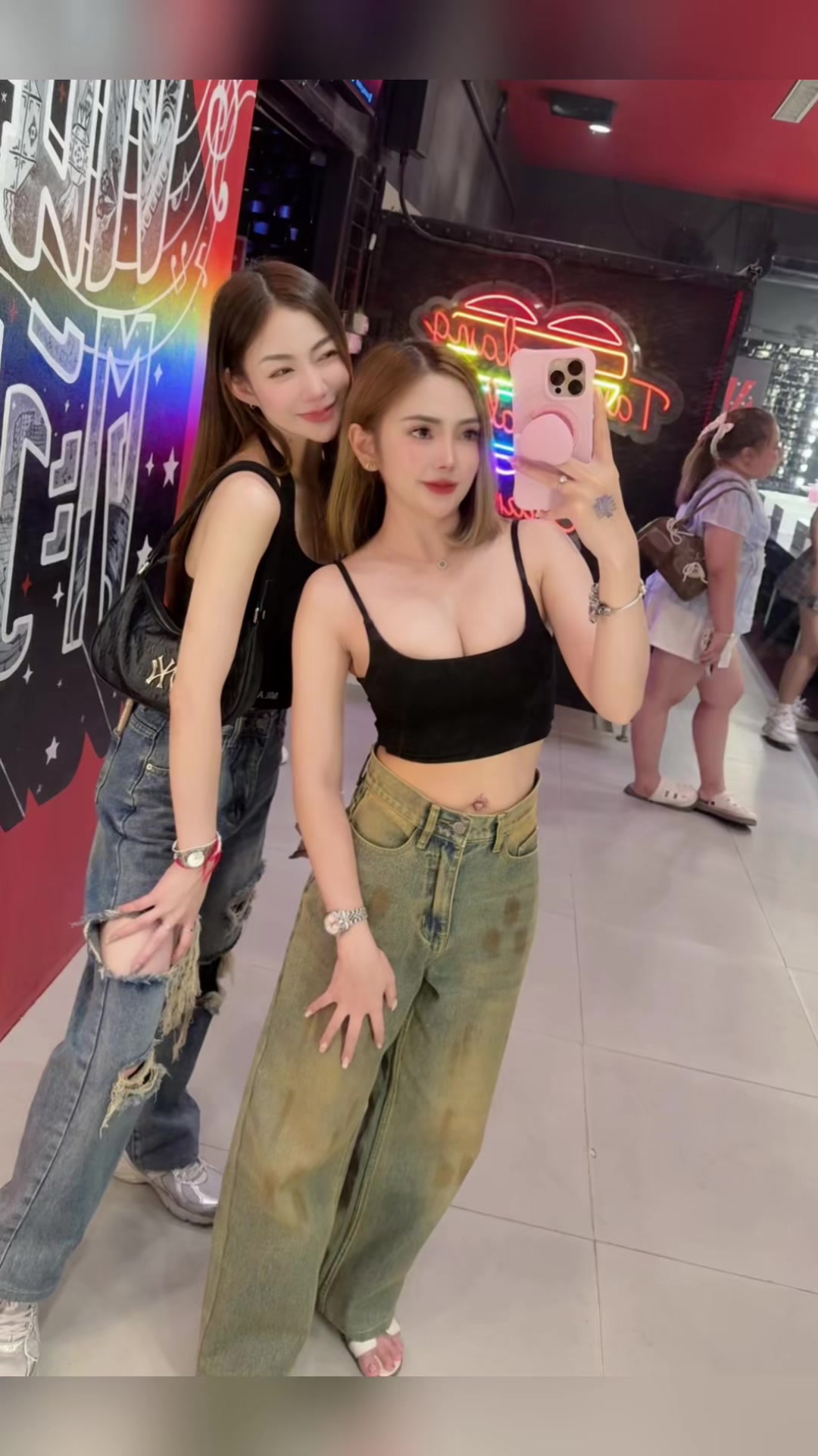 @Bee Bee 💕