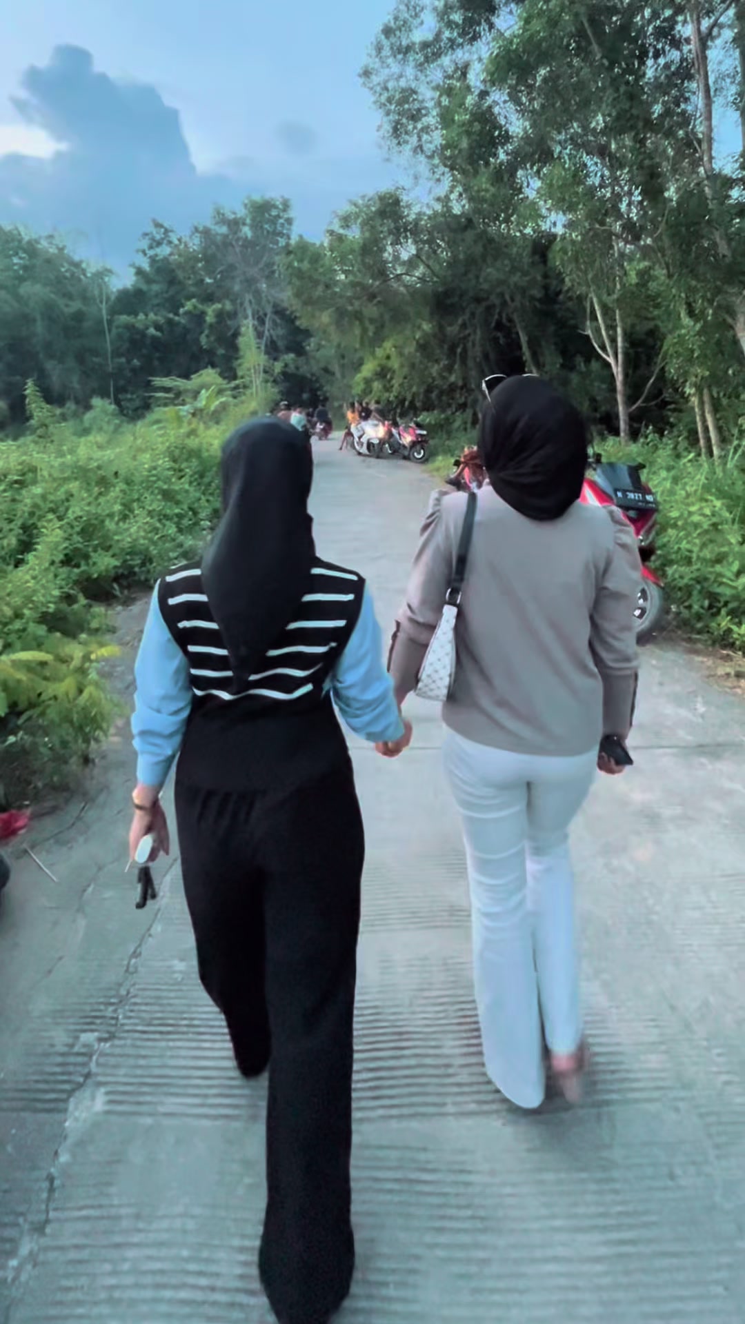 @iisAuniaaaaaa07