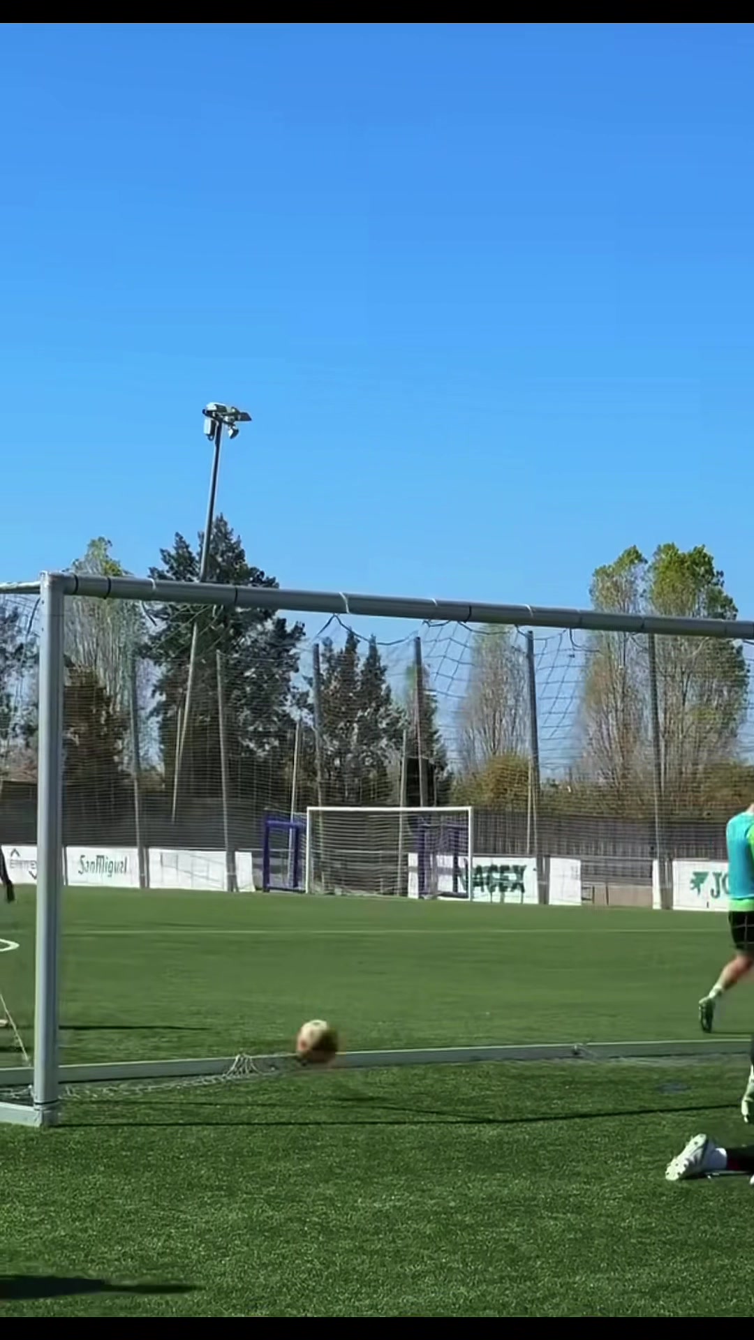 @UE Cornell&agrave;