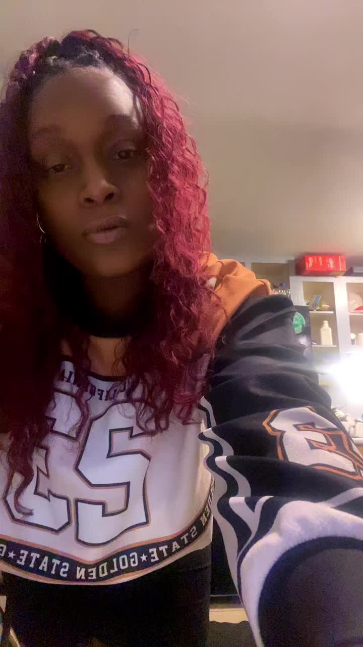 @nikkitia35