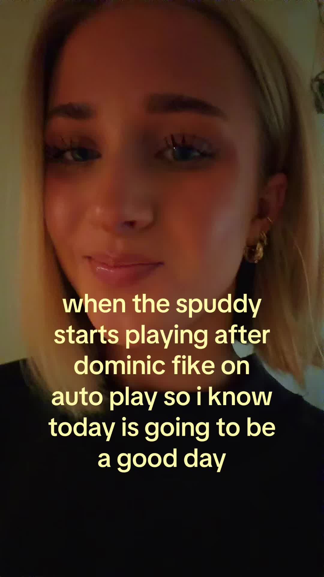 @theelliebarker