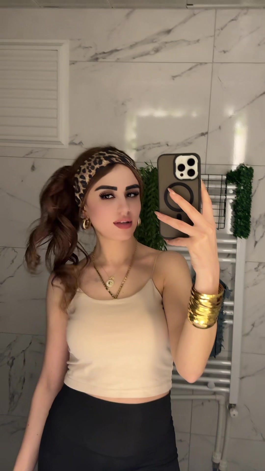 @𝐊𝐀𝐑𝐀 𝐊𝐈𝐙   𝟐
