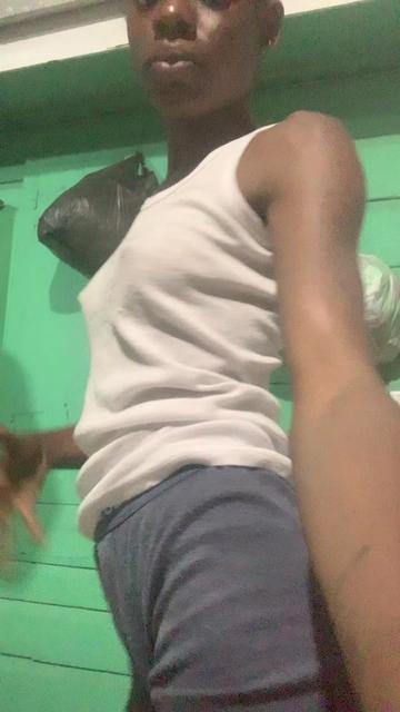 @ẞh&oslash;řt ẞl&iuml;m&aring;źżź🧏🏾&zwj;♀️😶