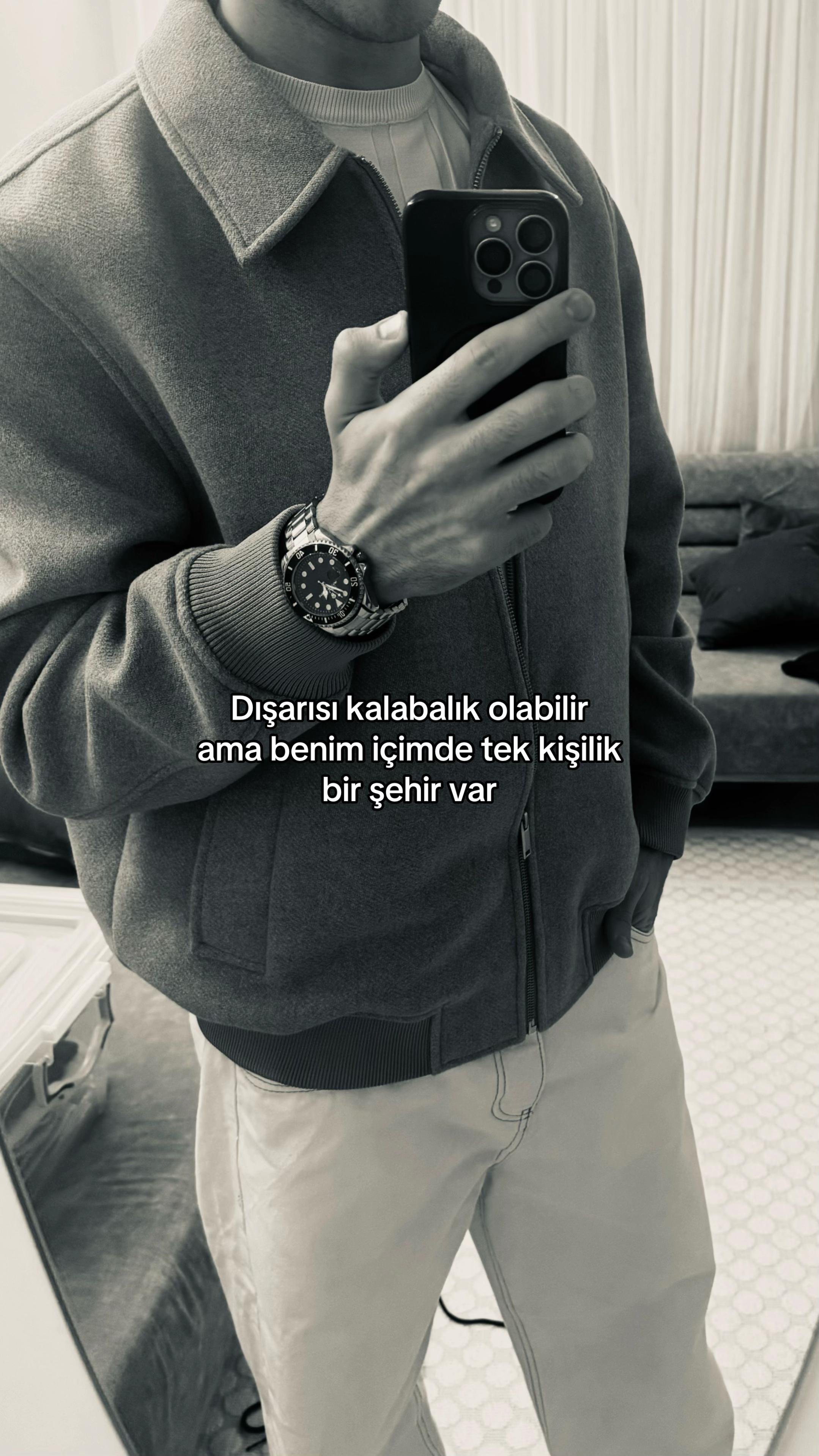@ツ
