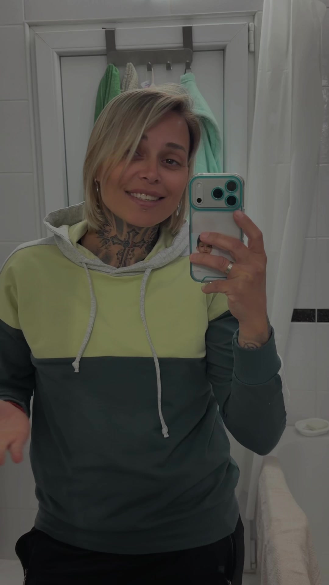 @LIKEAFENIXX