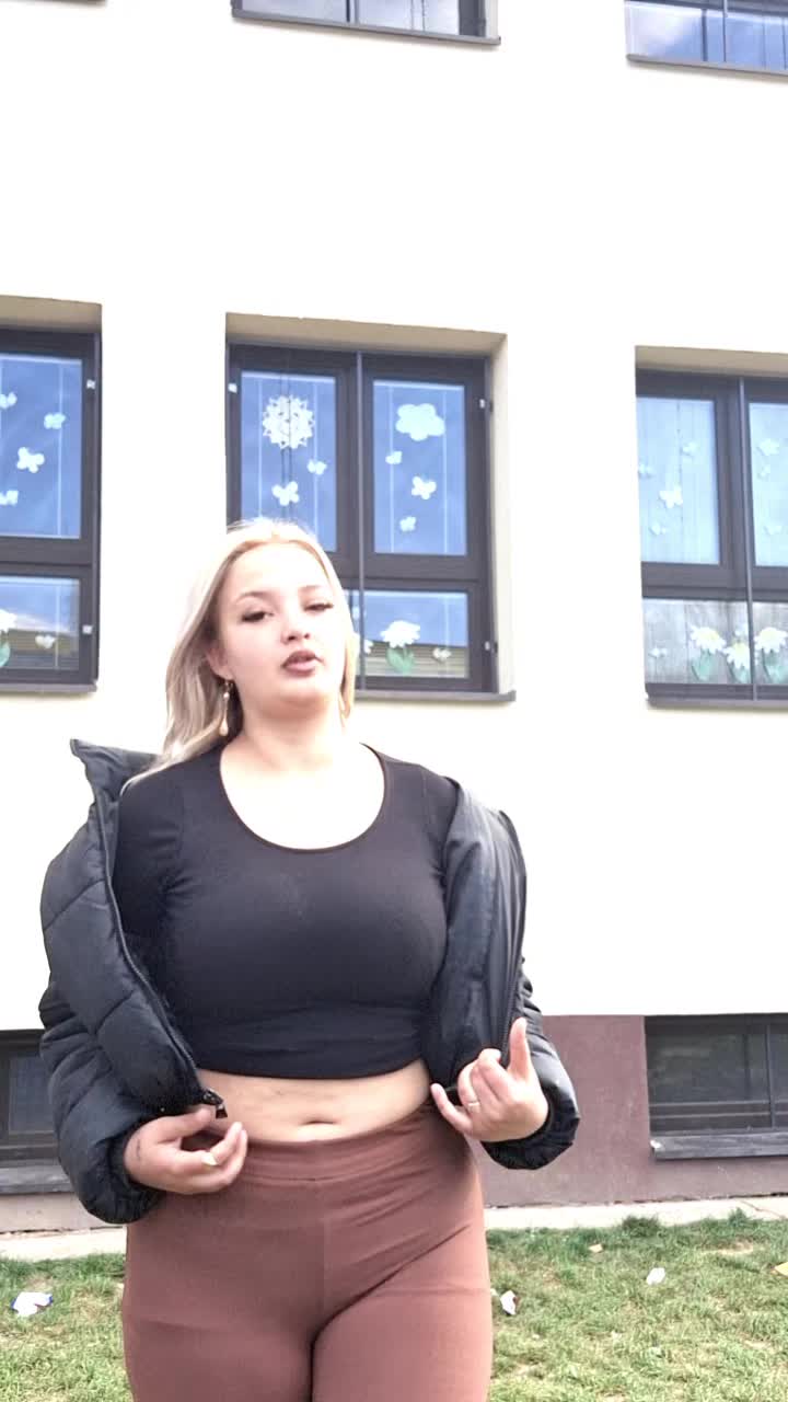 @Viky🫶