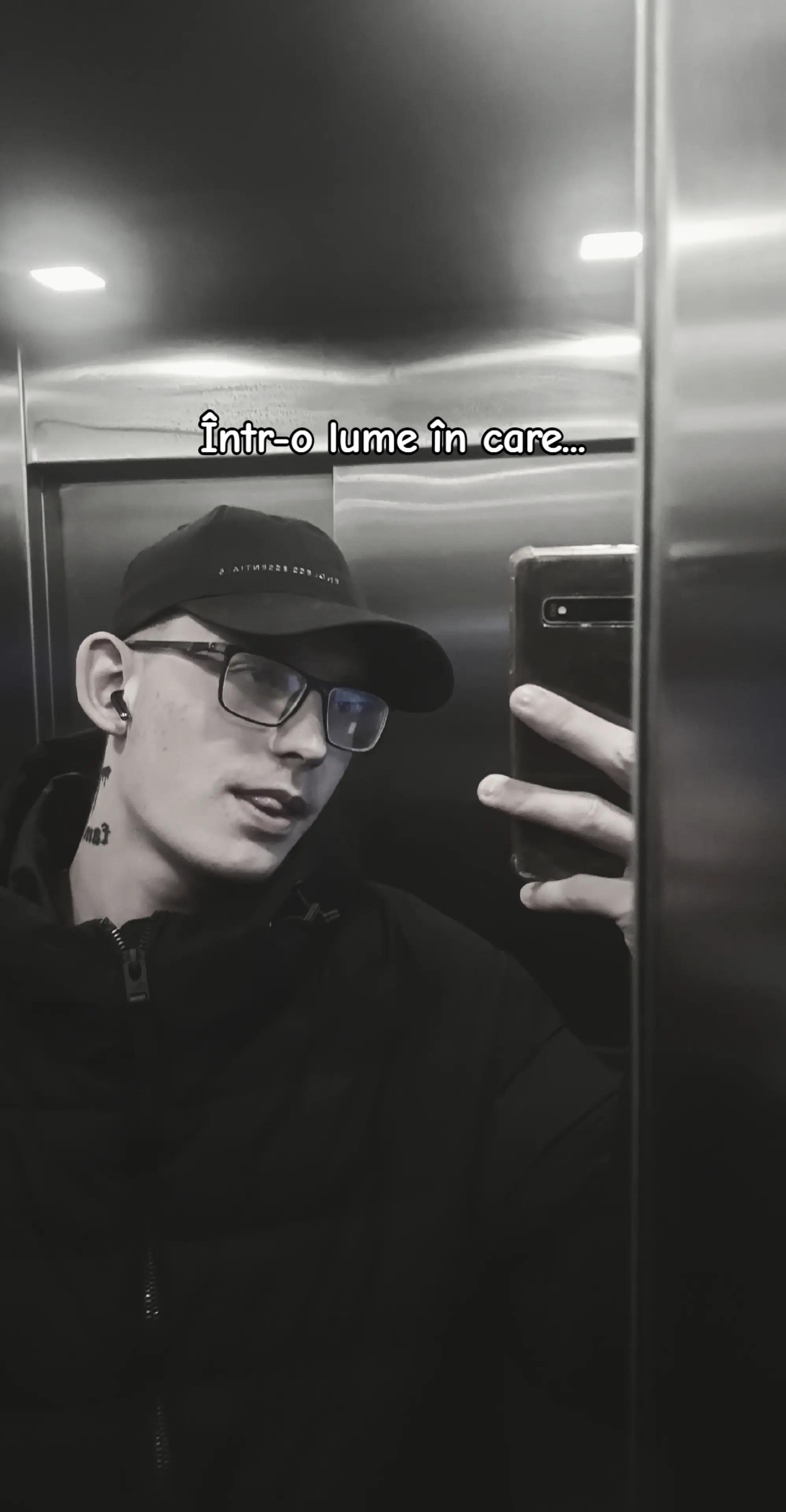 @Johnny🤪