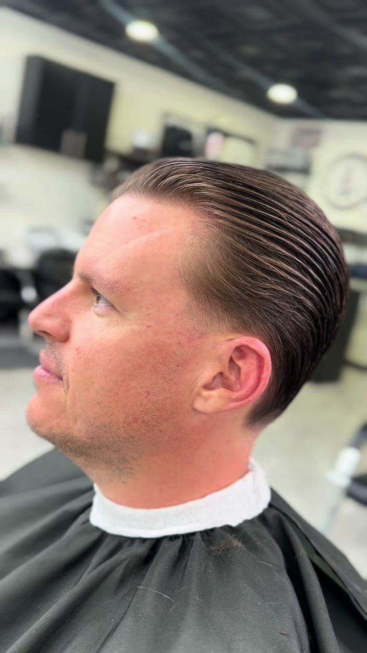 @OFFTHEGRID-BARBER