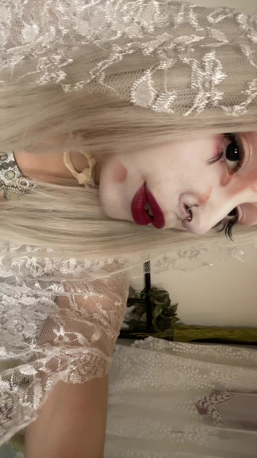 @weirdlywelldressed