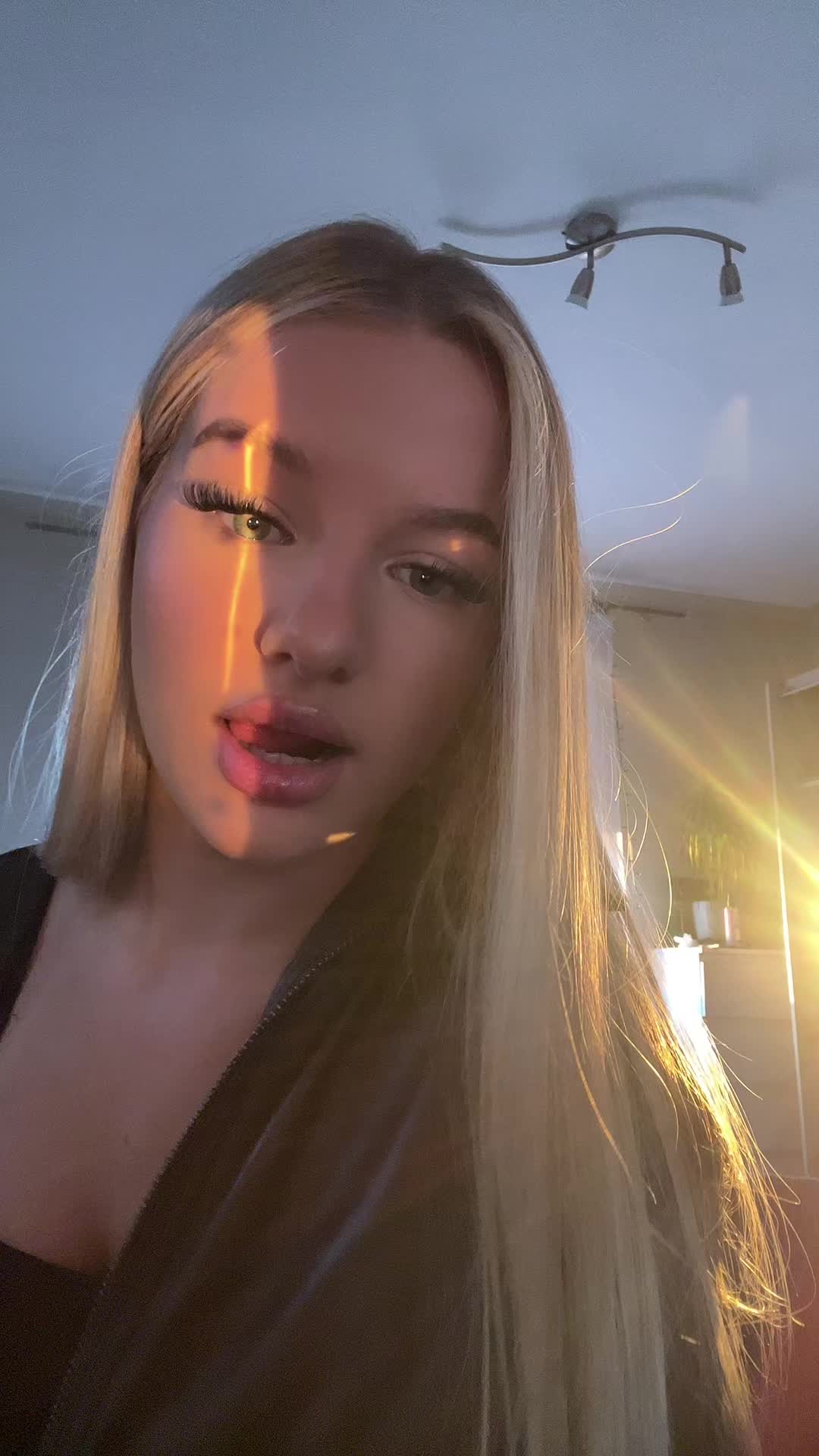 @wixoria_