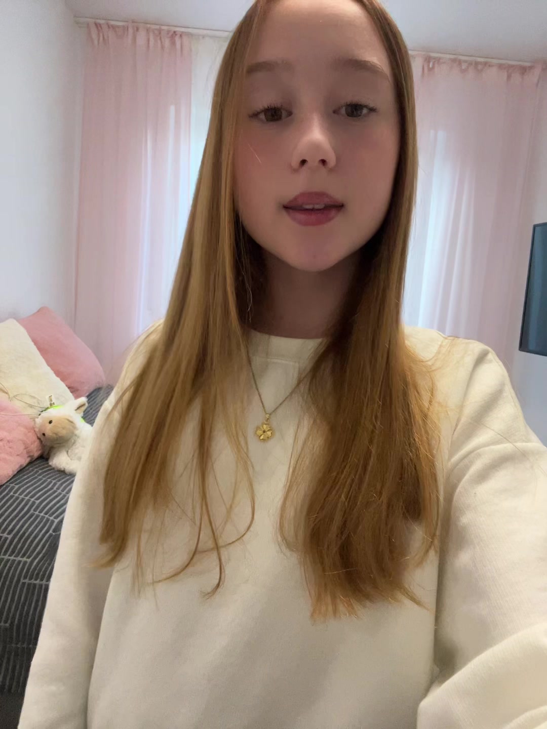 @Vikkii282