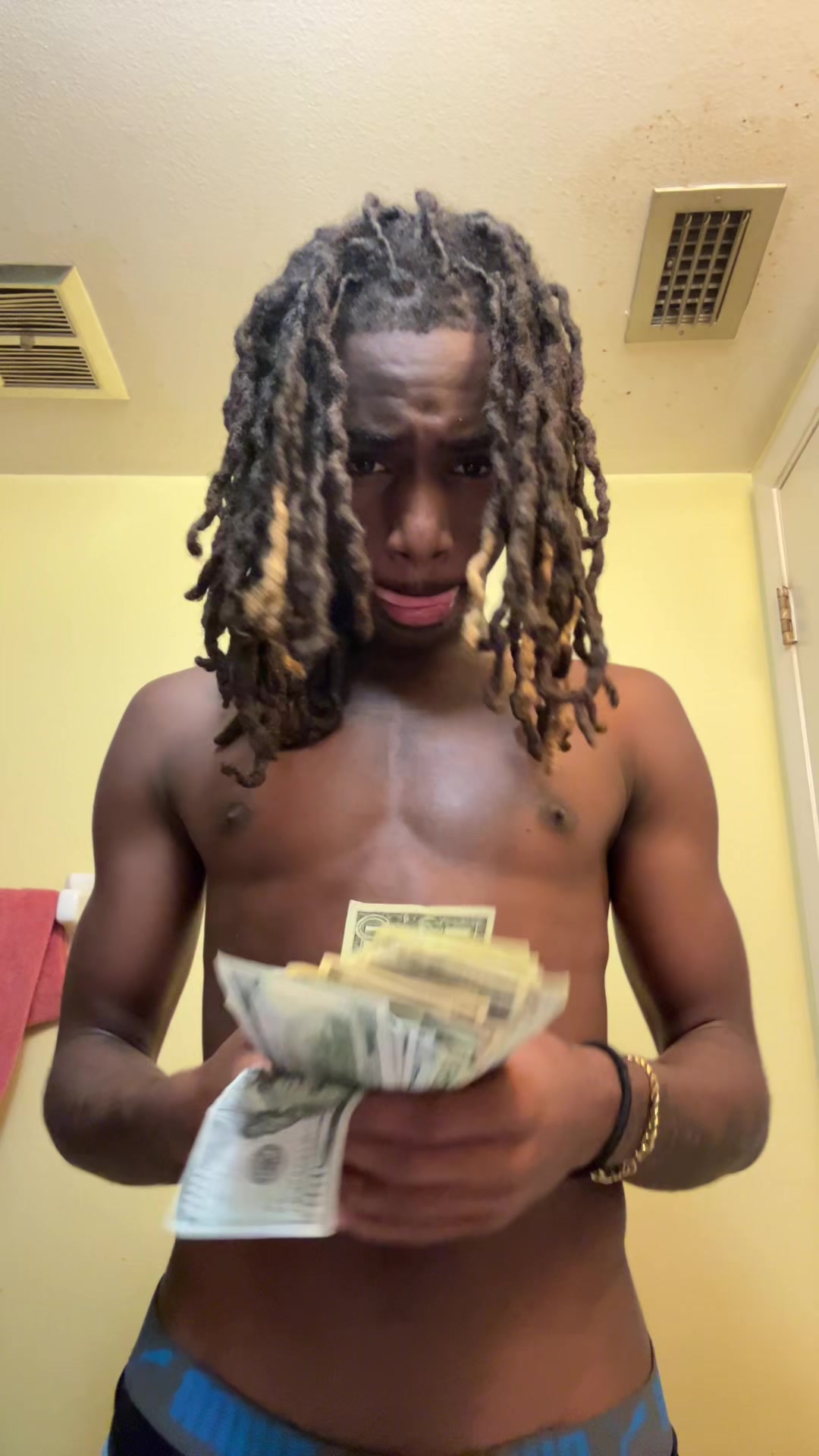 @zy