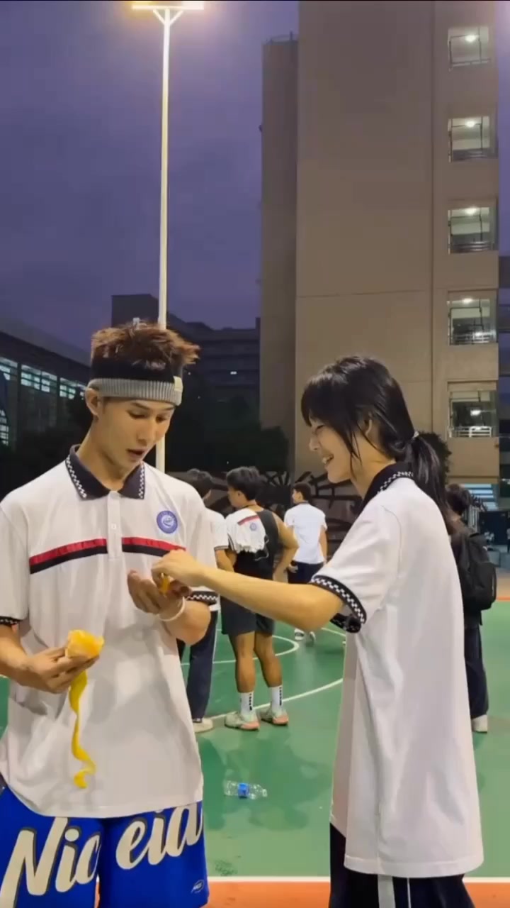 @深圳高中生 🇨🇳