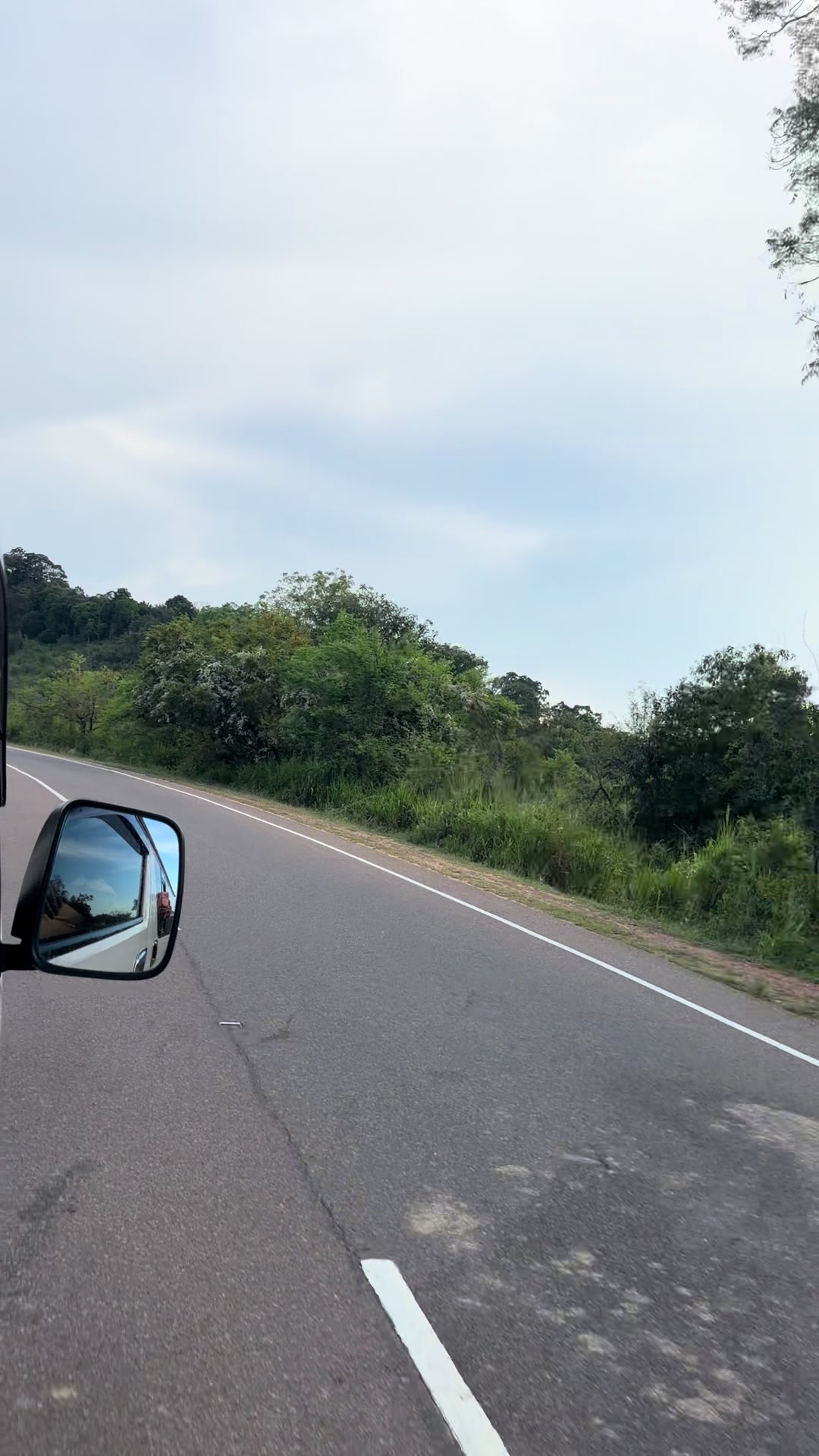 @Tʀᴀᴠᴇʟ Sᴛᴏʀɪᴇs🇱🇰