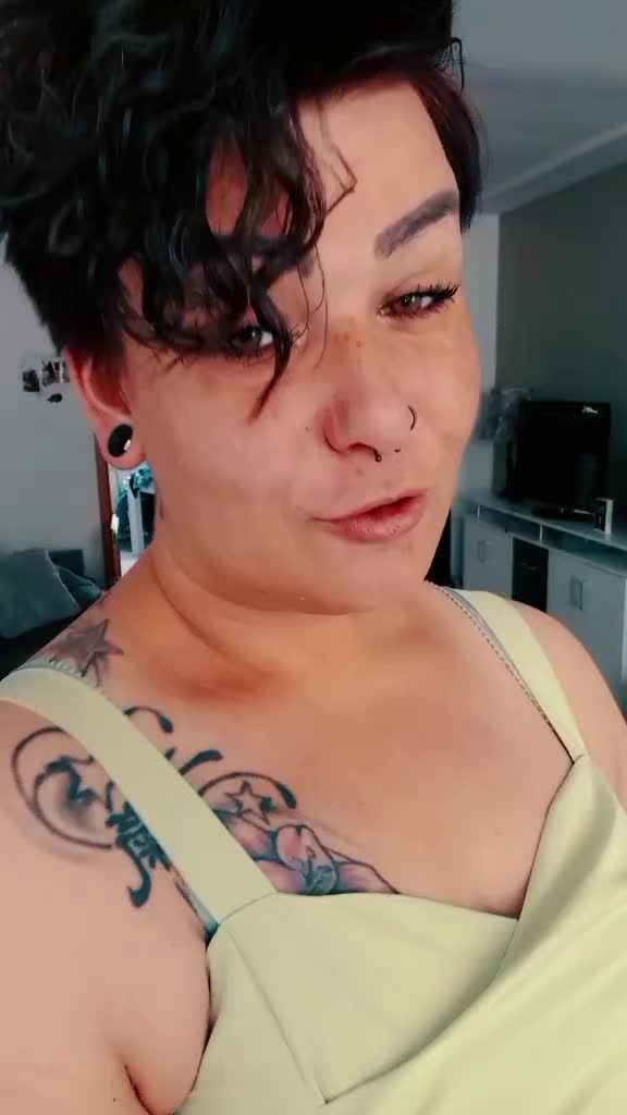 @Sarah🩷💛🩵