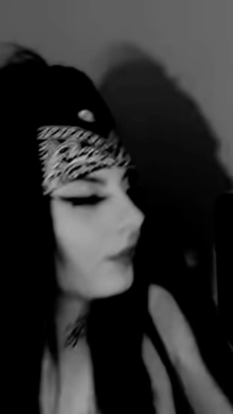 @𝑳𝒊𝒍𝒚 𝑴𝒂𝒍𝒇𝒐𝒚