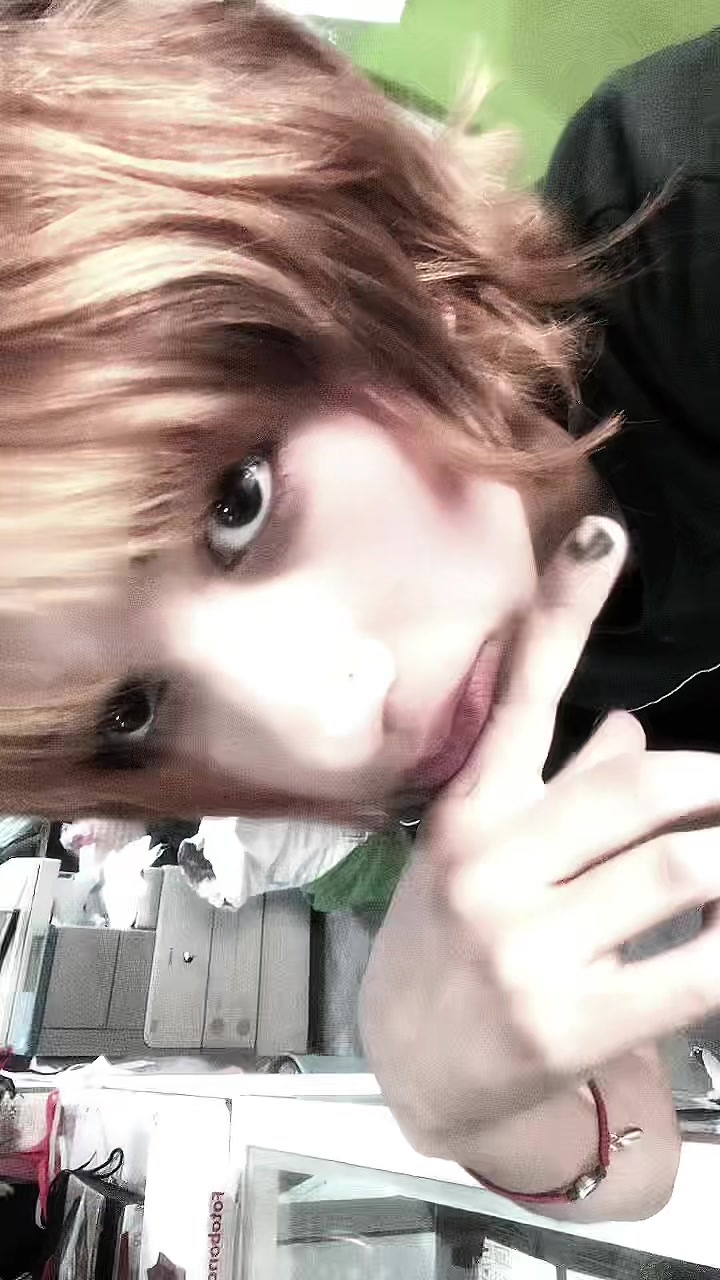 @Vi
