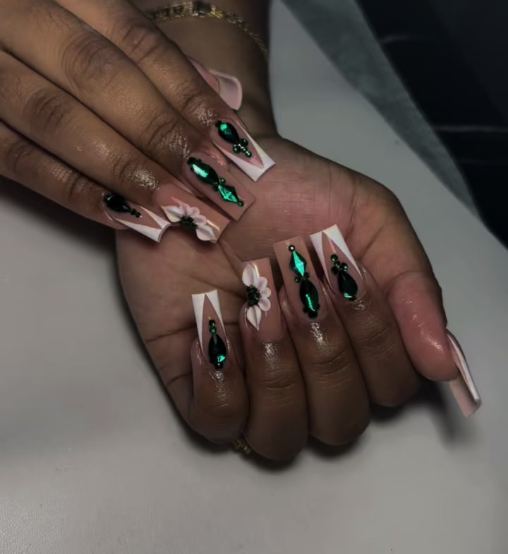 @azira.jly
