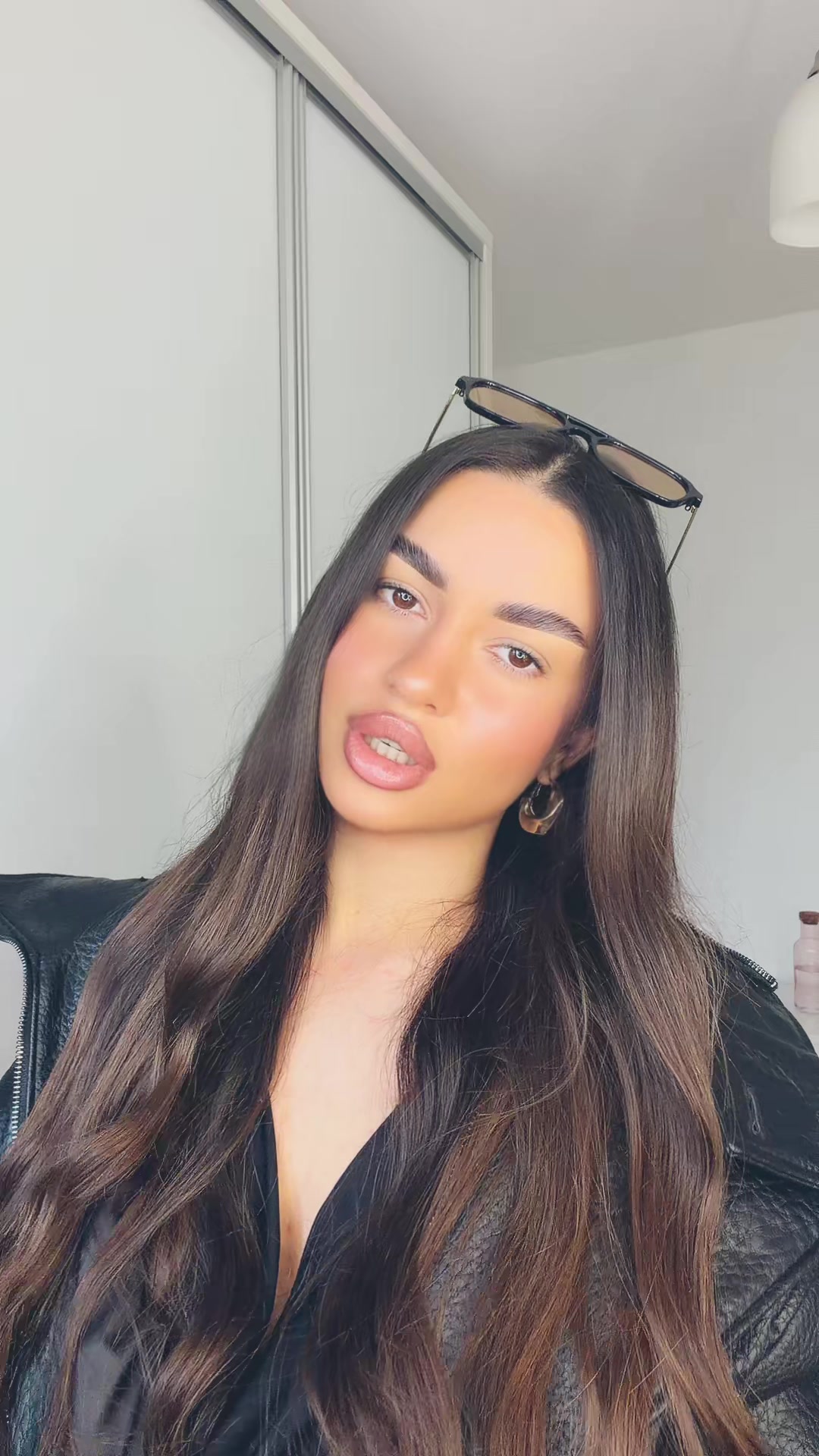 @𝐓𝐁