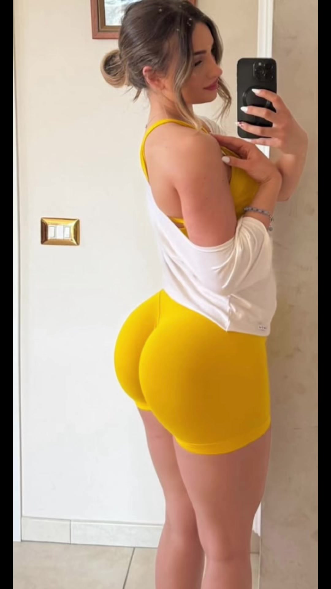 @Vlora