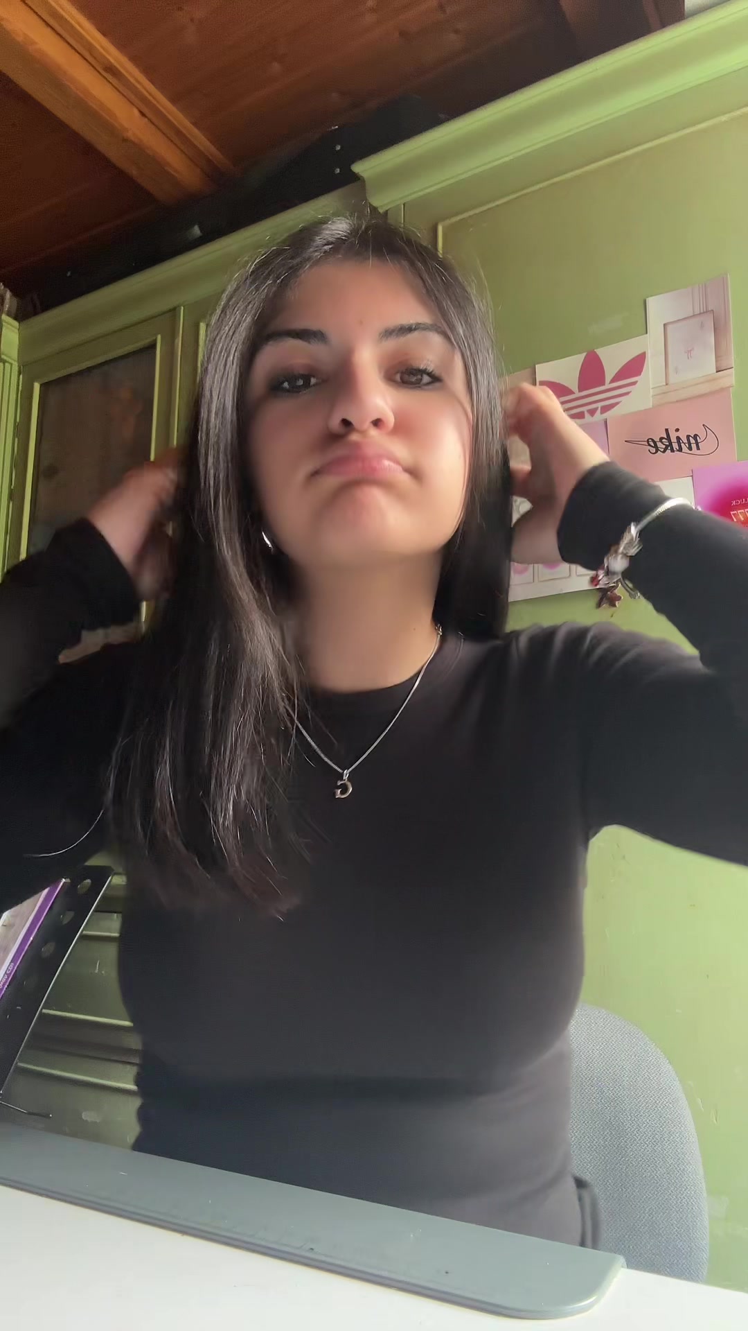 @↻
