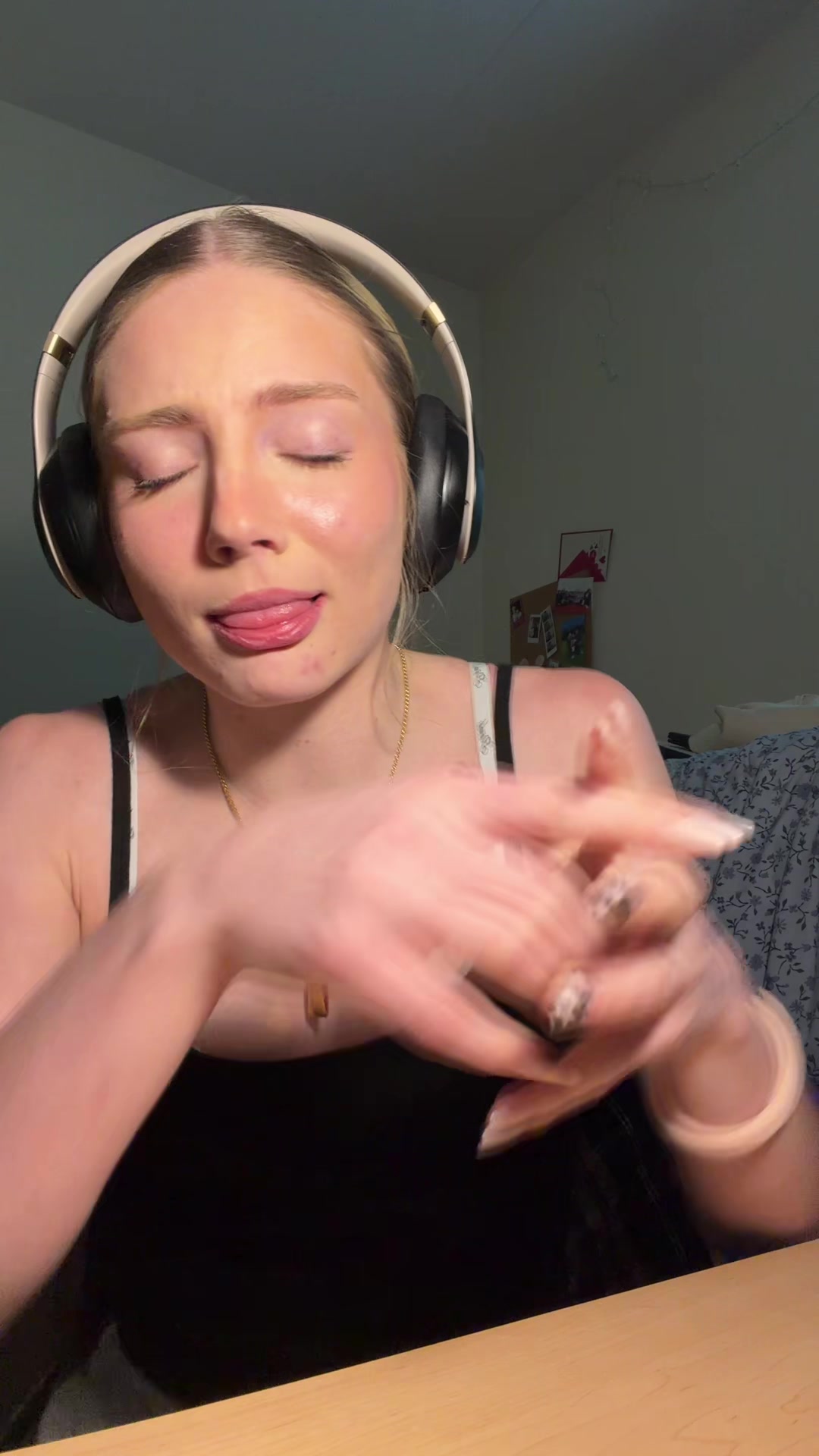 @lucy.in.the.skai