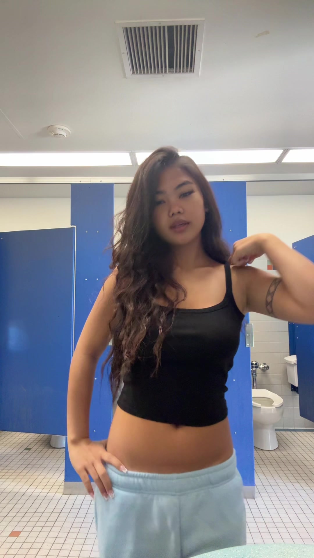 @️