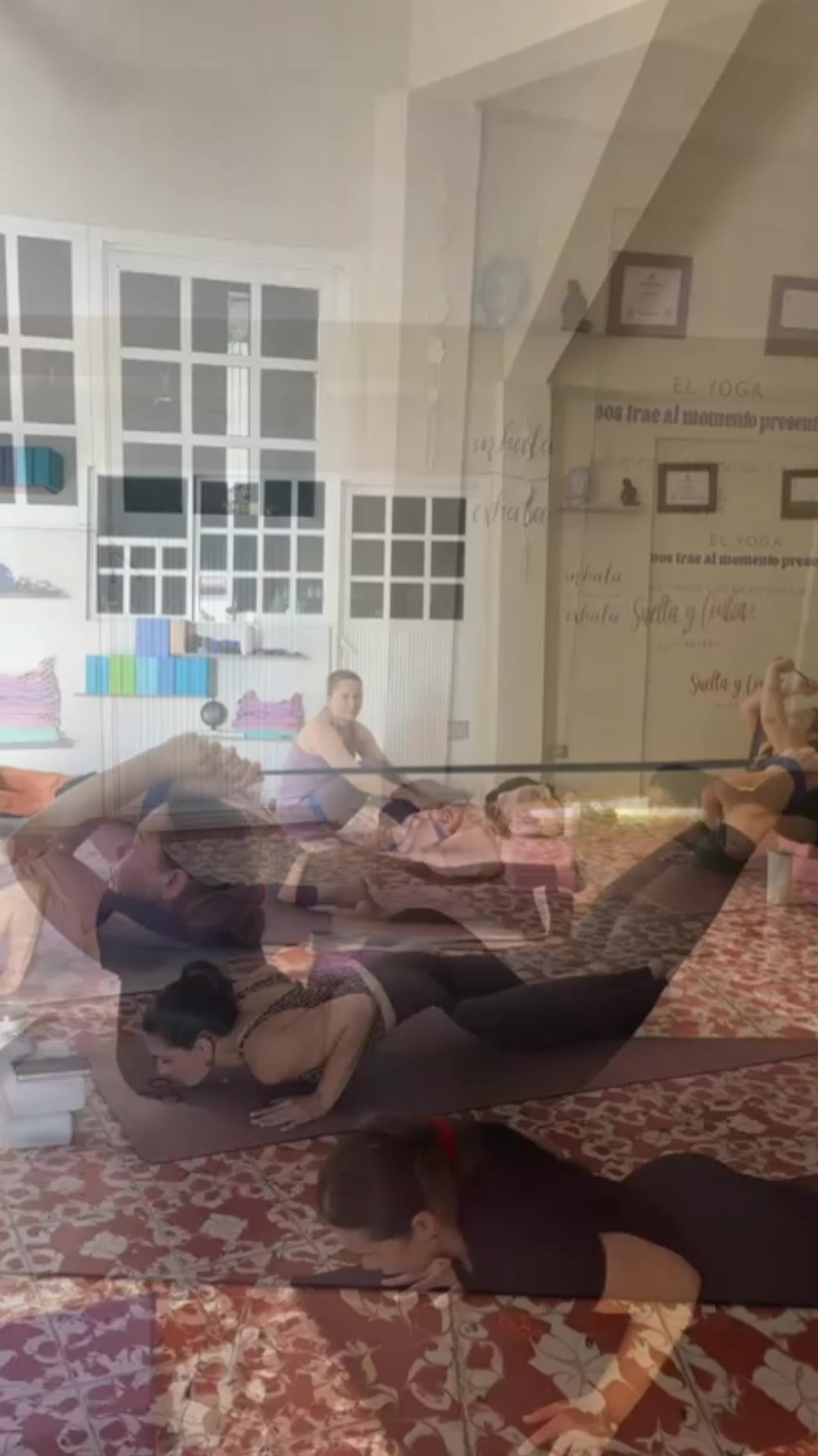 @Yoga con Favy