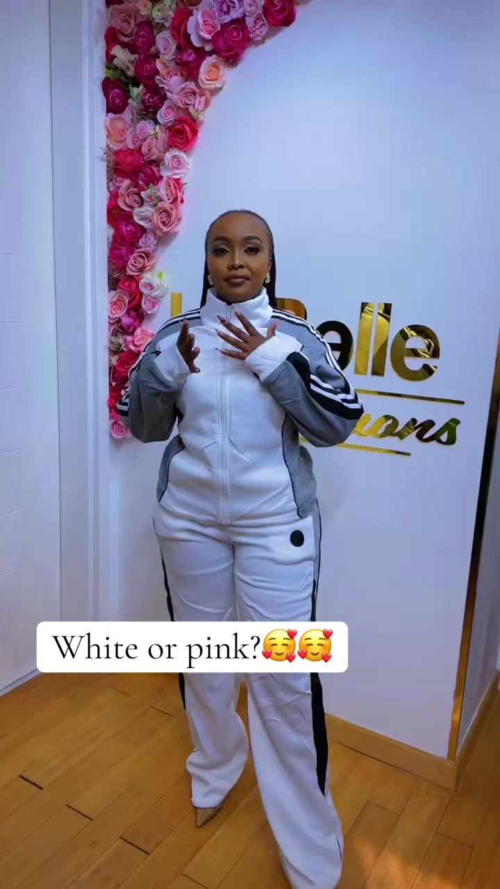 @La BELLE FASHIONS