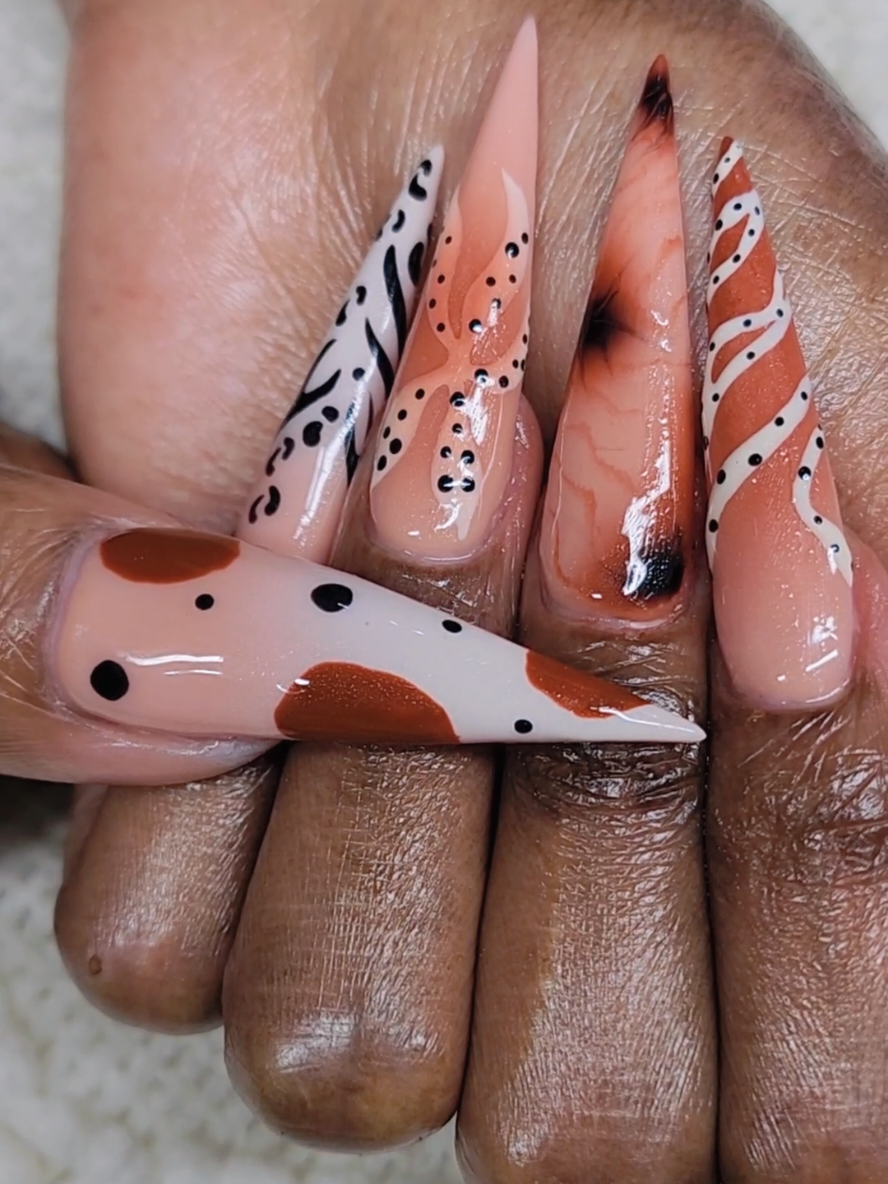 @Elegance Nails & Parlour