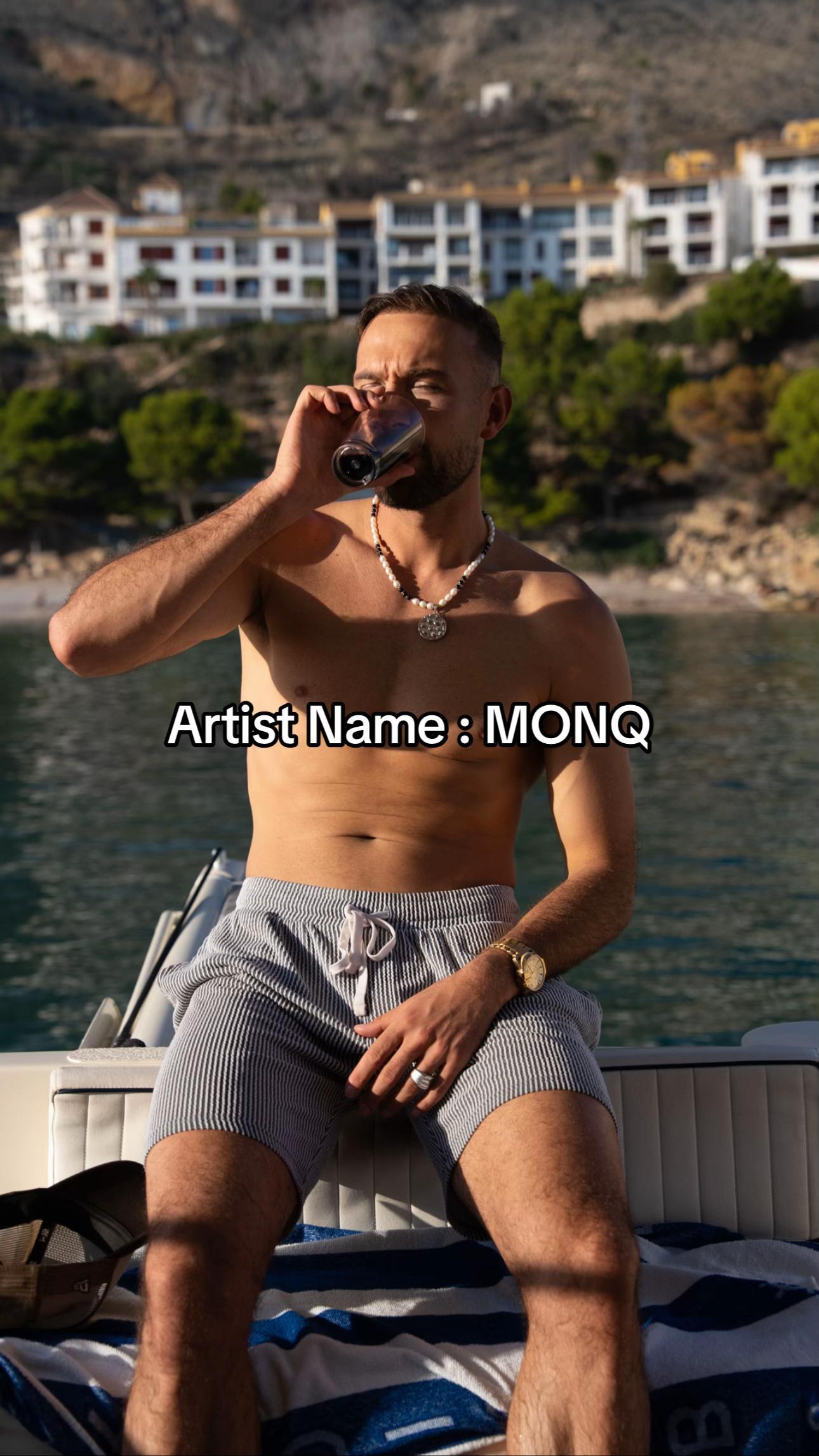 @MONQ