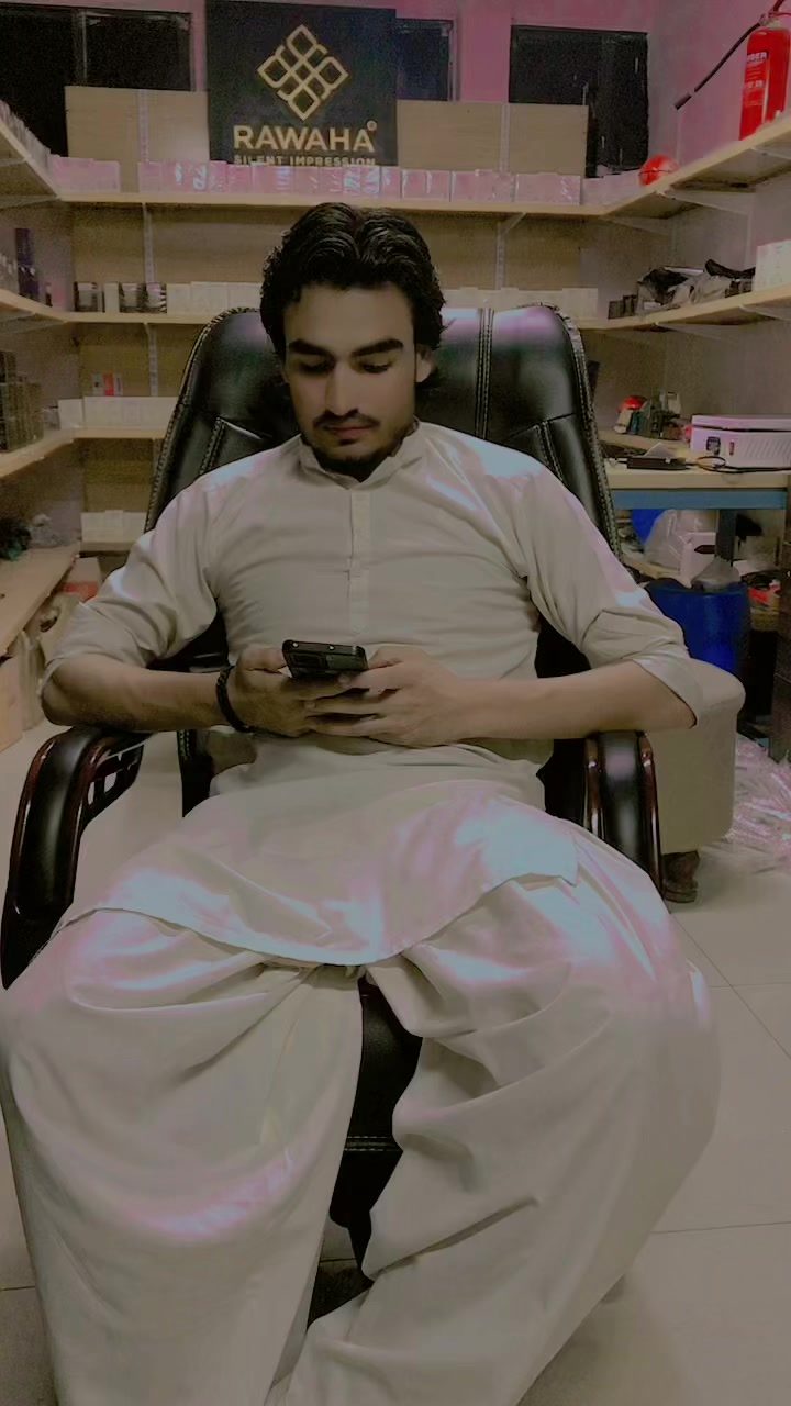 @😐شاہ جی✨