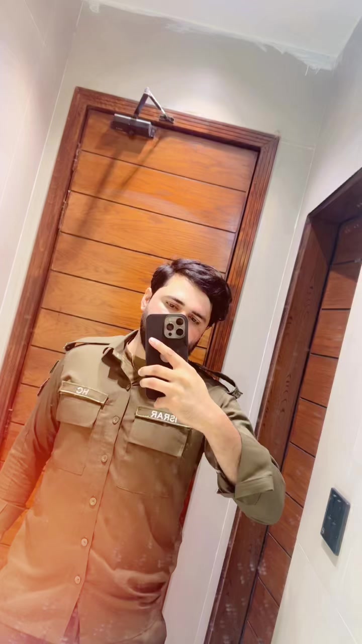 @Israr_Mayo