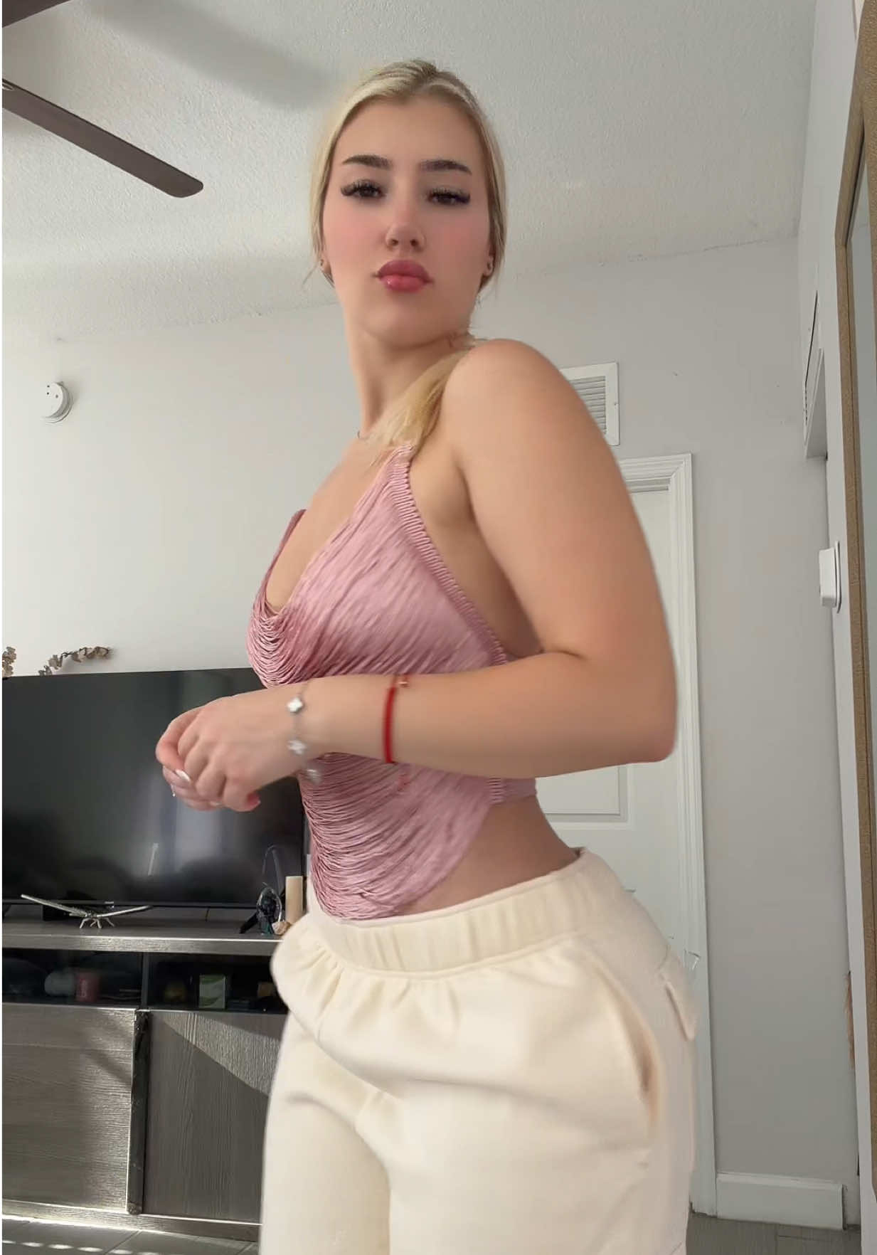 @viktoriya