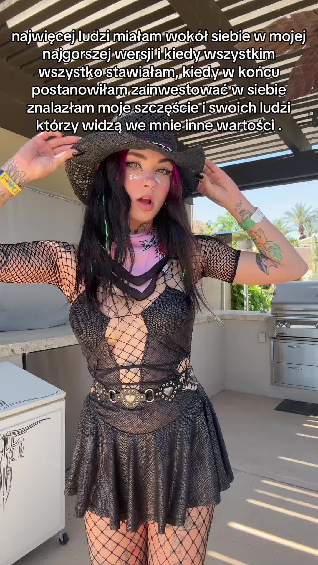 @Queenoftheblack