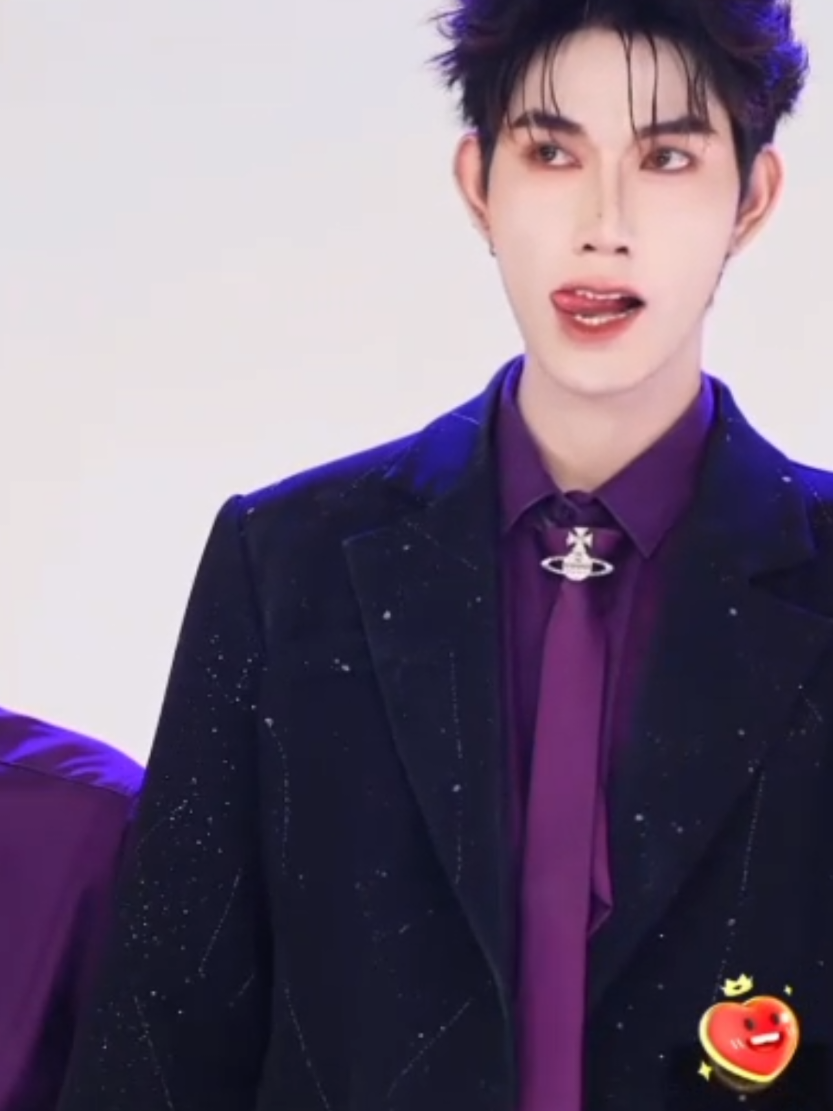 @ปาล์มจะ(ไป)ติ่ง🍀🦊