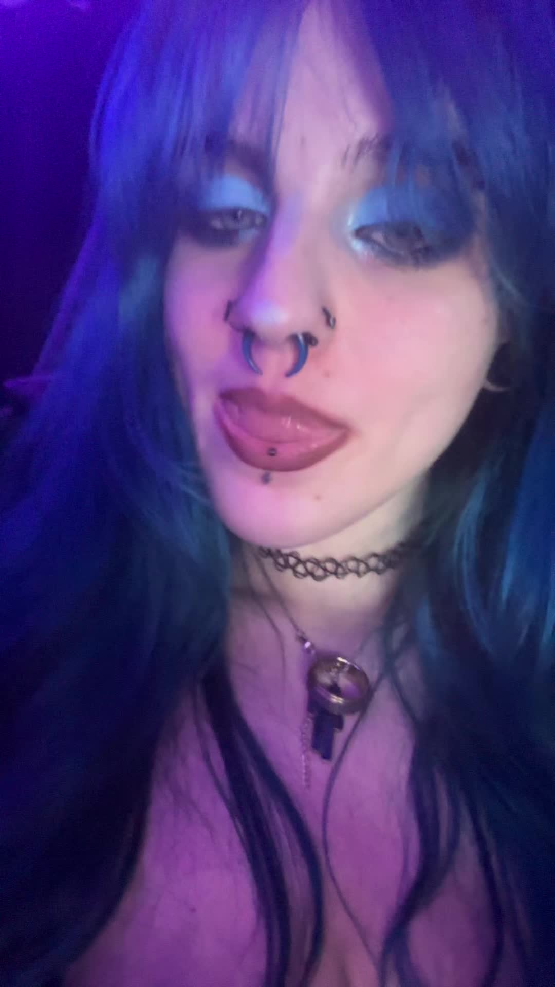 @Ez