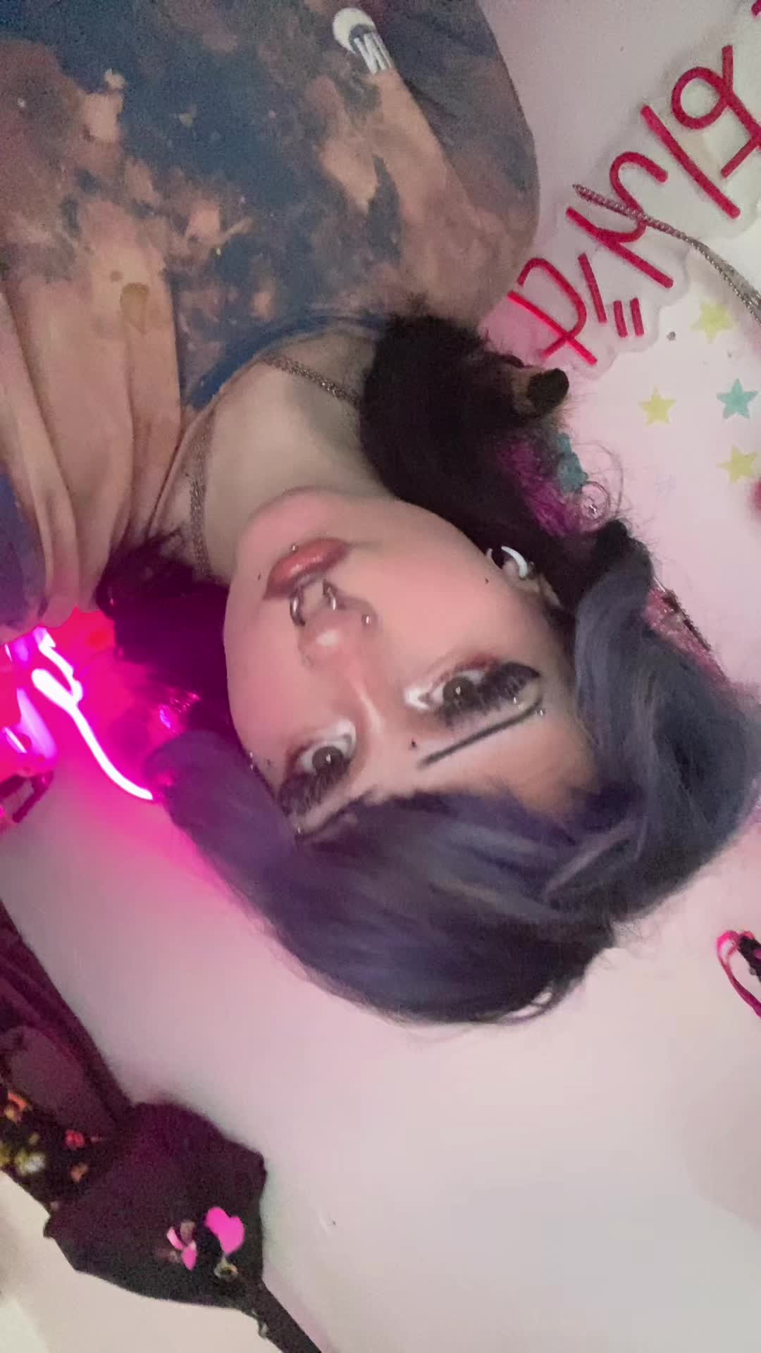 @Ami ♫⃠